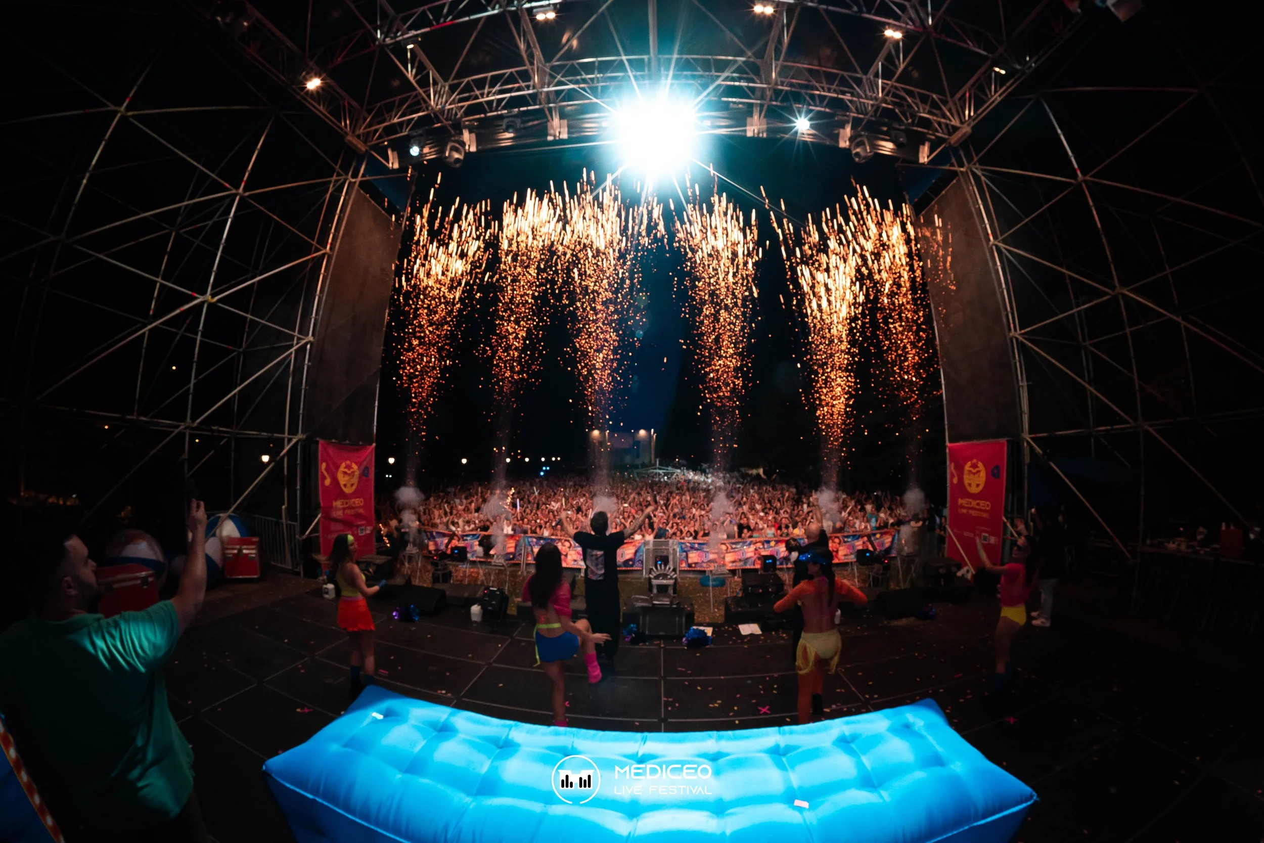 26.07.26 mediceo 90 logo-140.jpg