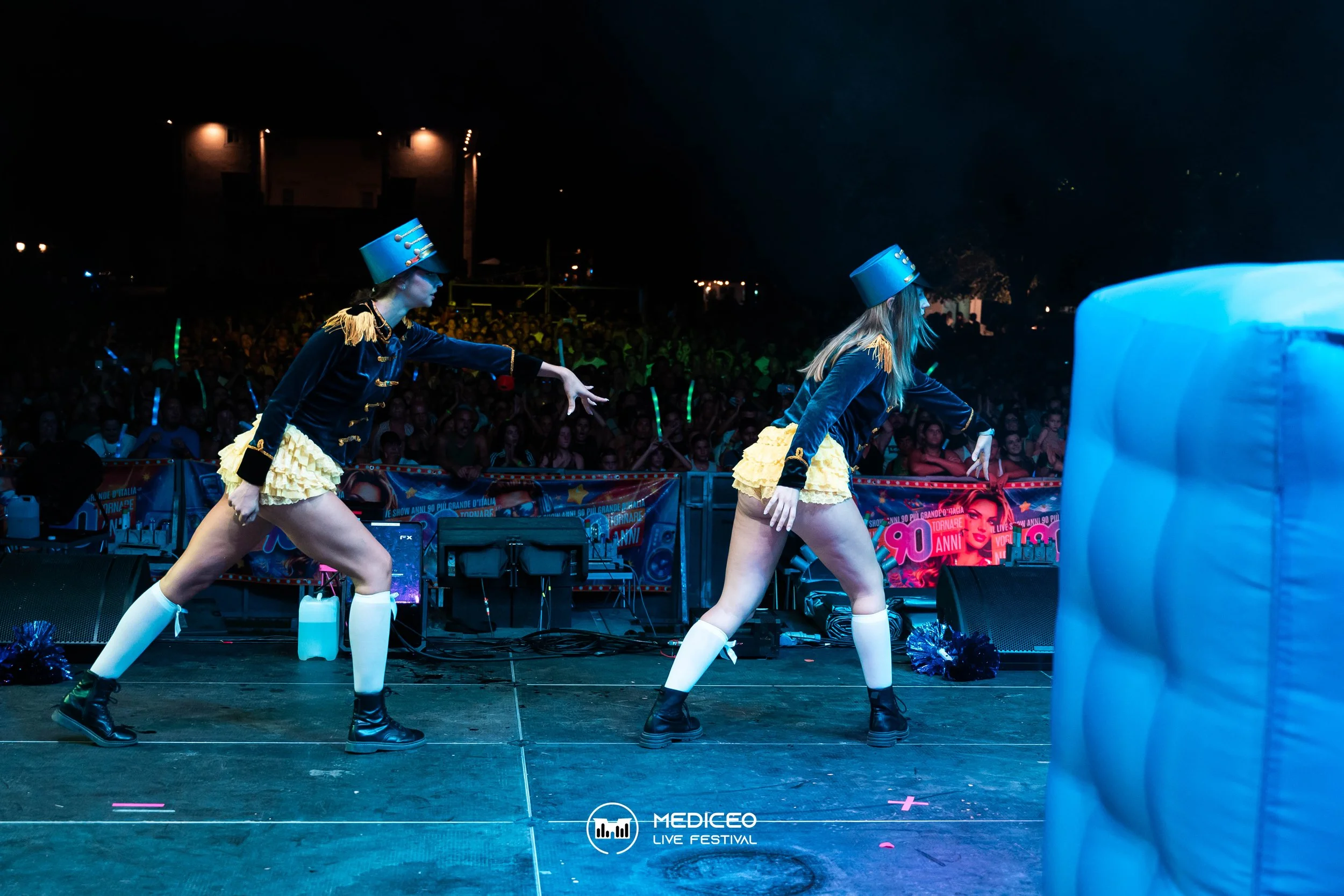 26.07.26 mediceo 90 logo-094.jpg