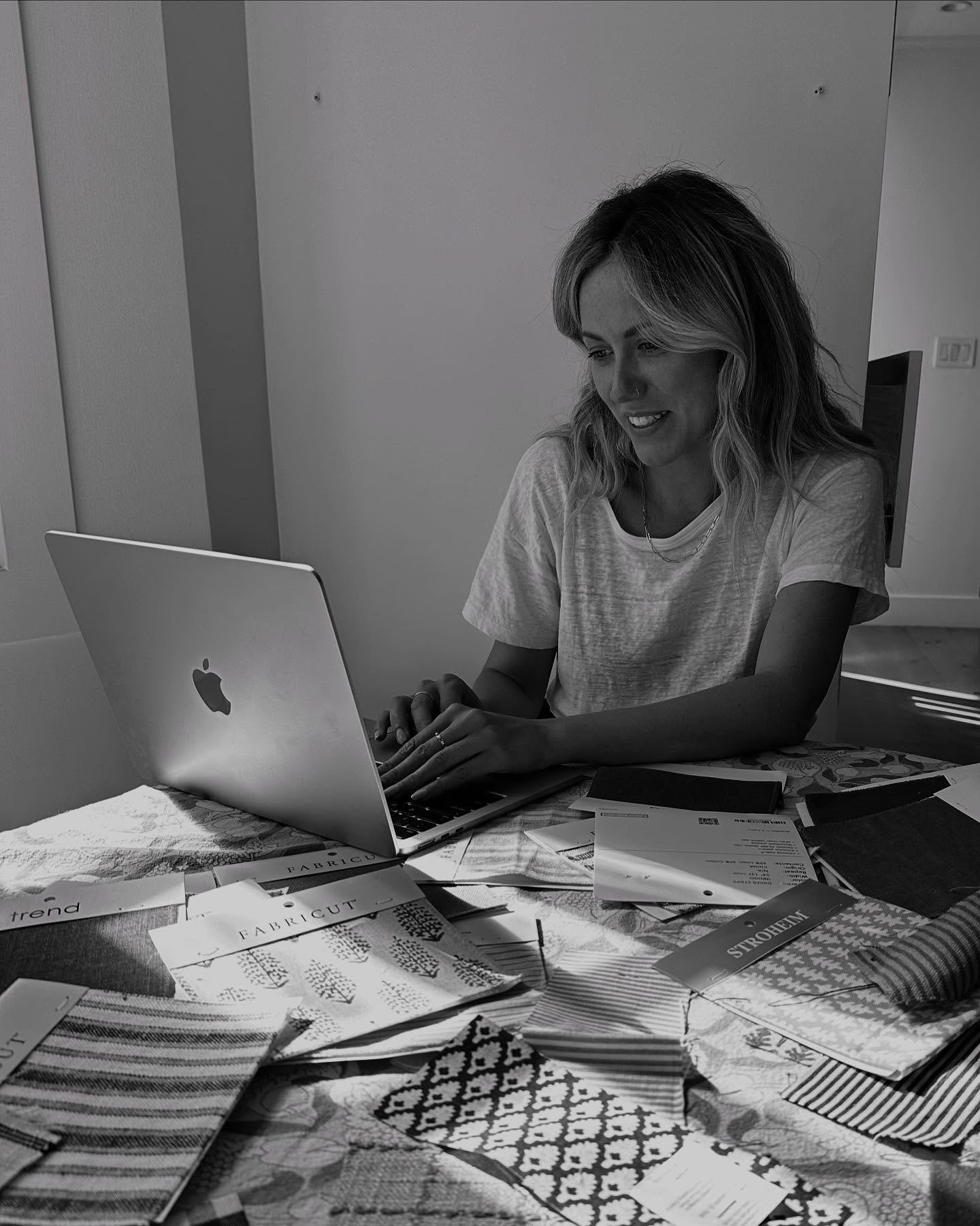 Busy narrowing down 1 million options so you don&rsquo;t have to 😘
.
.
.
#homeware
#home
#homegoods
#decor
#homedecor
#interiors
#interiordesign
#interiordecor
#interiordesignideas
#interiordesigntrends
#homedecorfinds
#homedesign
#homedesignideas
#
