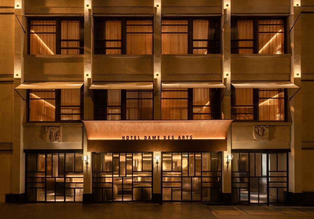hotel-dame-des-arts-facade-173698-1074-748-crop.jpg