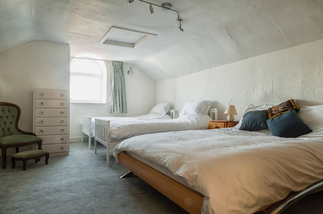 Opera Snapshot_2025-11-28_151528_www.airbnb.co.za.png