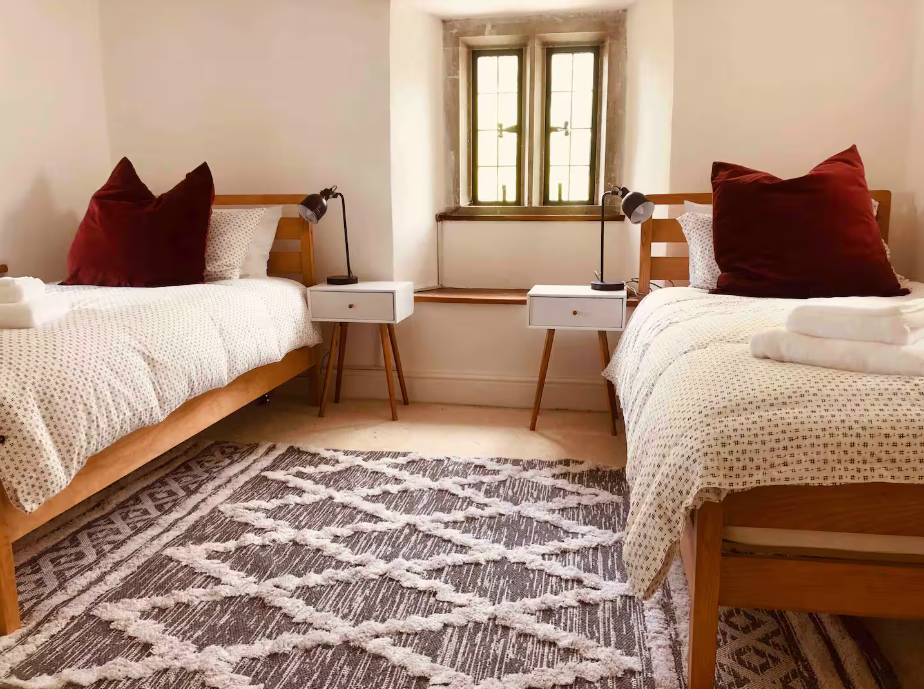 Opera Snapshot_2025-11-28_132246_www.airbnb.co.za.png