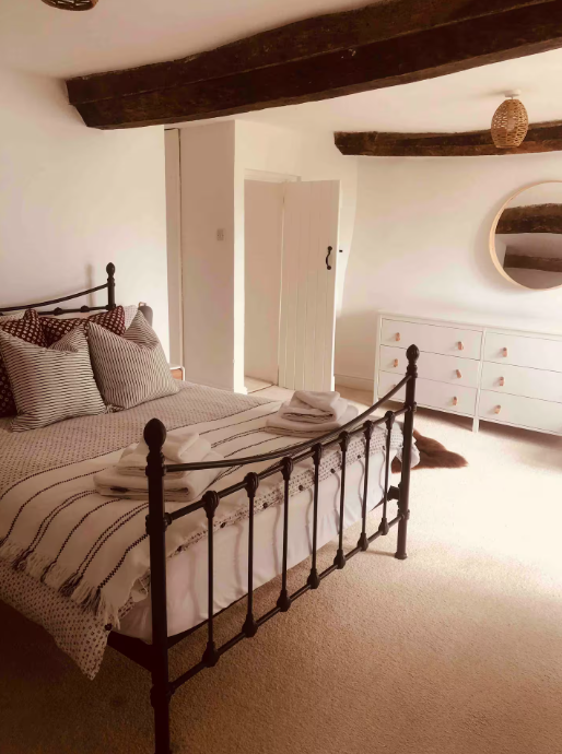 Opera Snapshot_2025-11-28_132308_www.airbnb.co.za.png