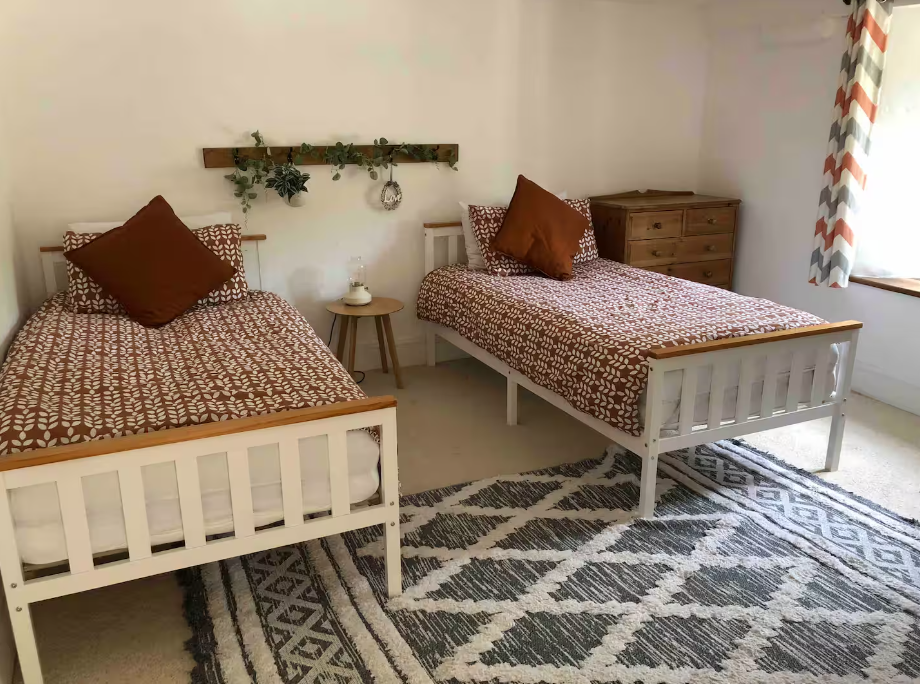 Opera Snapshot_2025-11-28_132324_www.airbnb.co.za.png