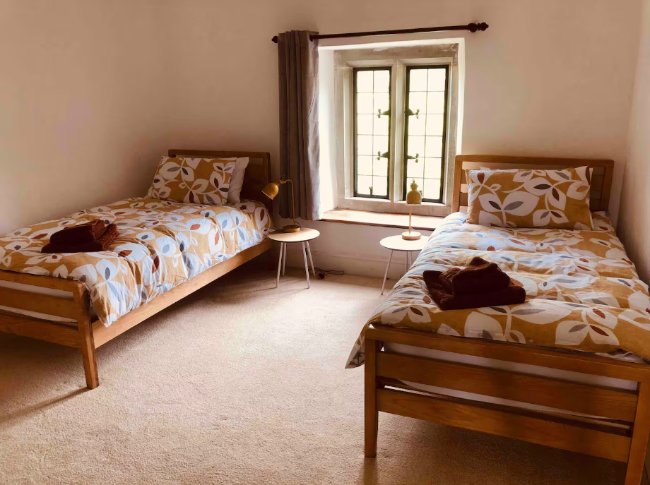 Opera Snapshot_2025-11-28_132227_www.airbnb.co.za.png