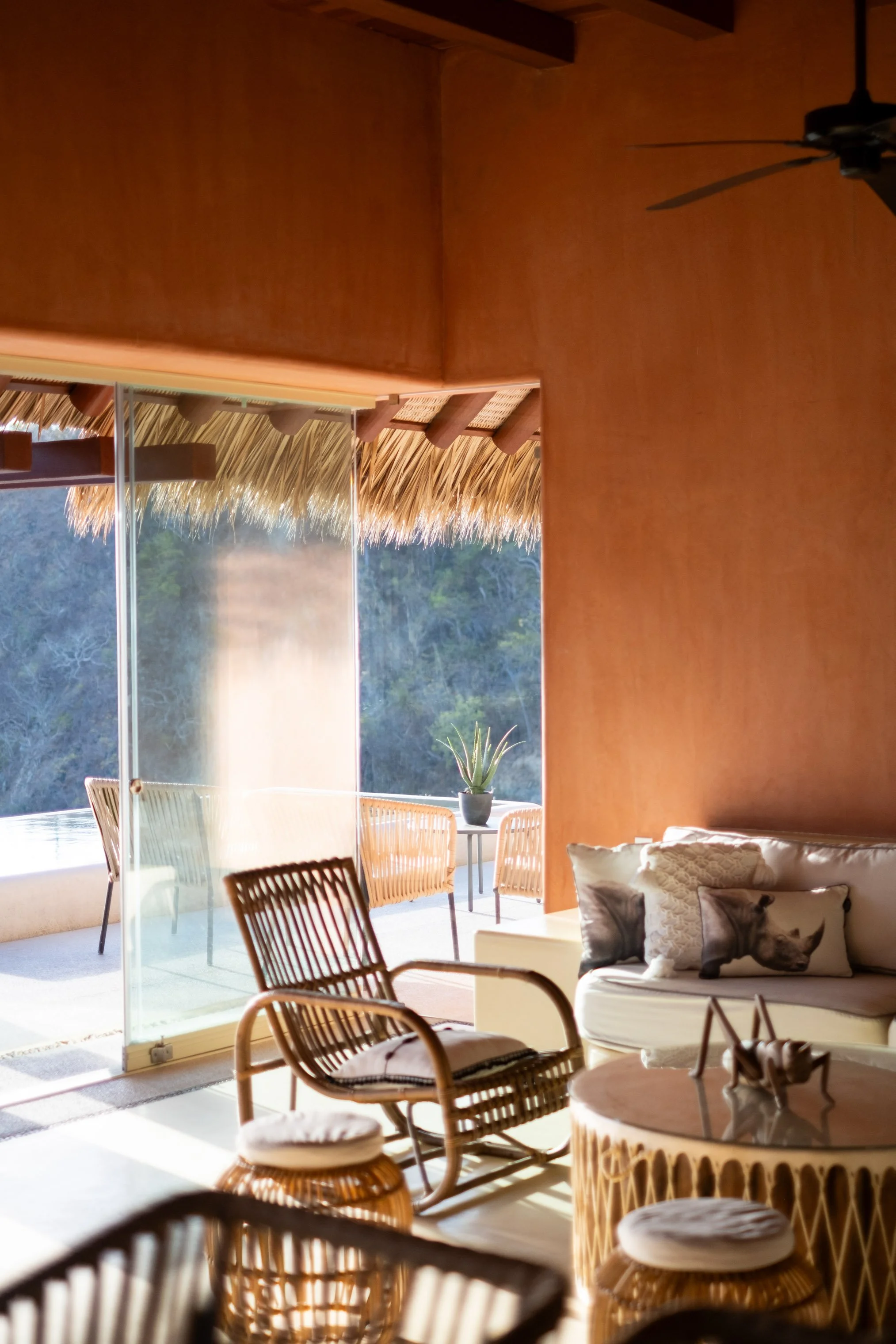 punta-garrobo-zihuatanejo-villa-airbnb-2-4365.jpg