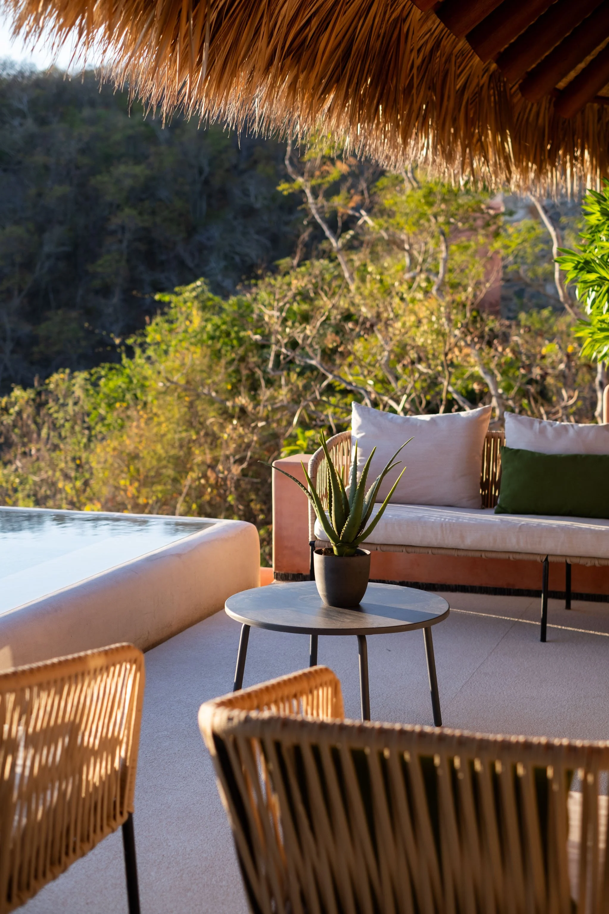 punta-garrobo-zihuatanejo-villa-airbnb-2-4385.jpg