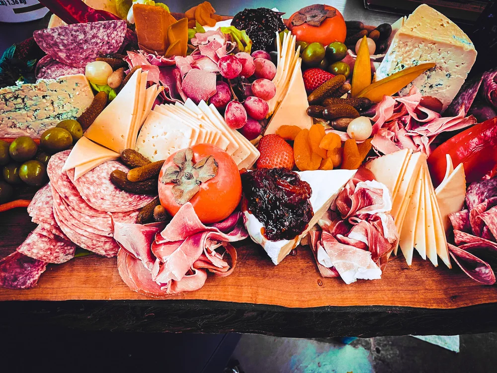 the full-service, simply delicious catering solution... The Full-Service, Simply Delicious Catering Solution for Unforgettable ...