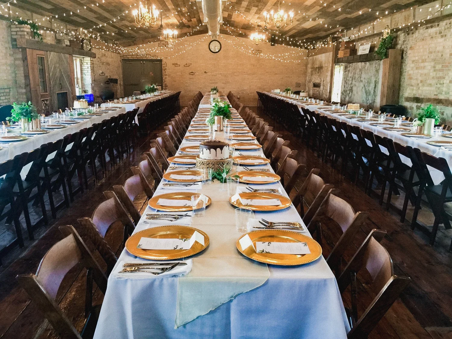 the full-service, simply delicious catering solution... The Full-Service, Simply Delicious Catering Solution for Unforgettable ...