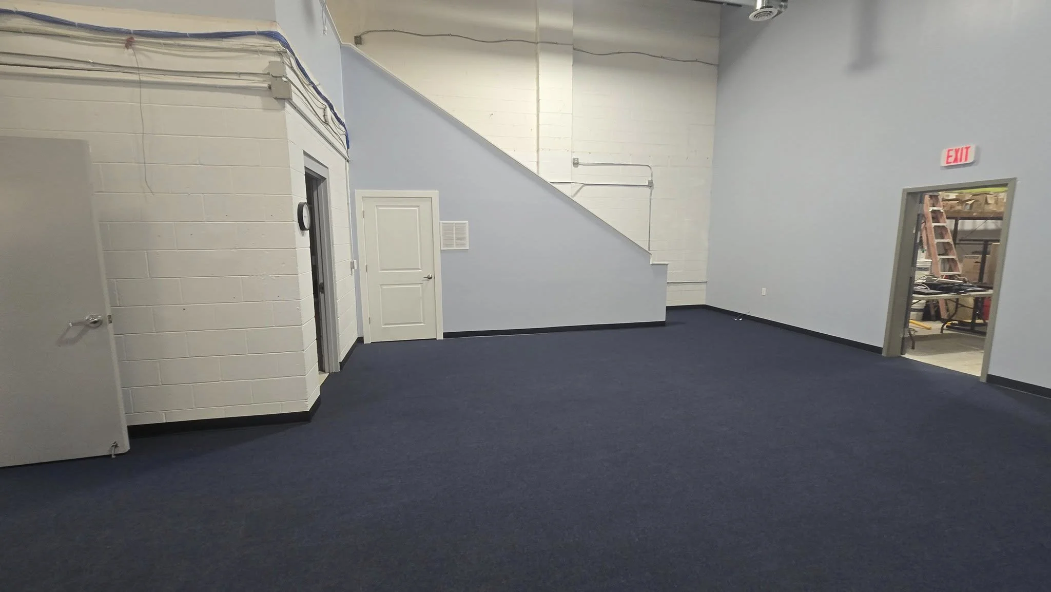 Mohawk Broadlume Carpet Rule Breaker in Navy for PMC