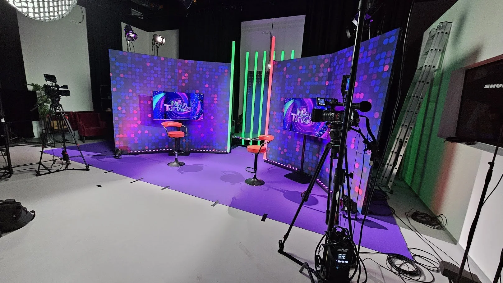 Tuntud telesaate "su nägu kõlab tuttavalt" liftitseenide filmimine Elisa Stage stuudios