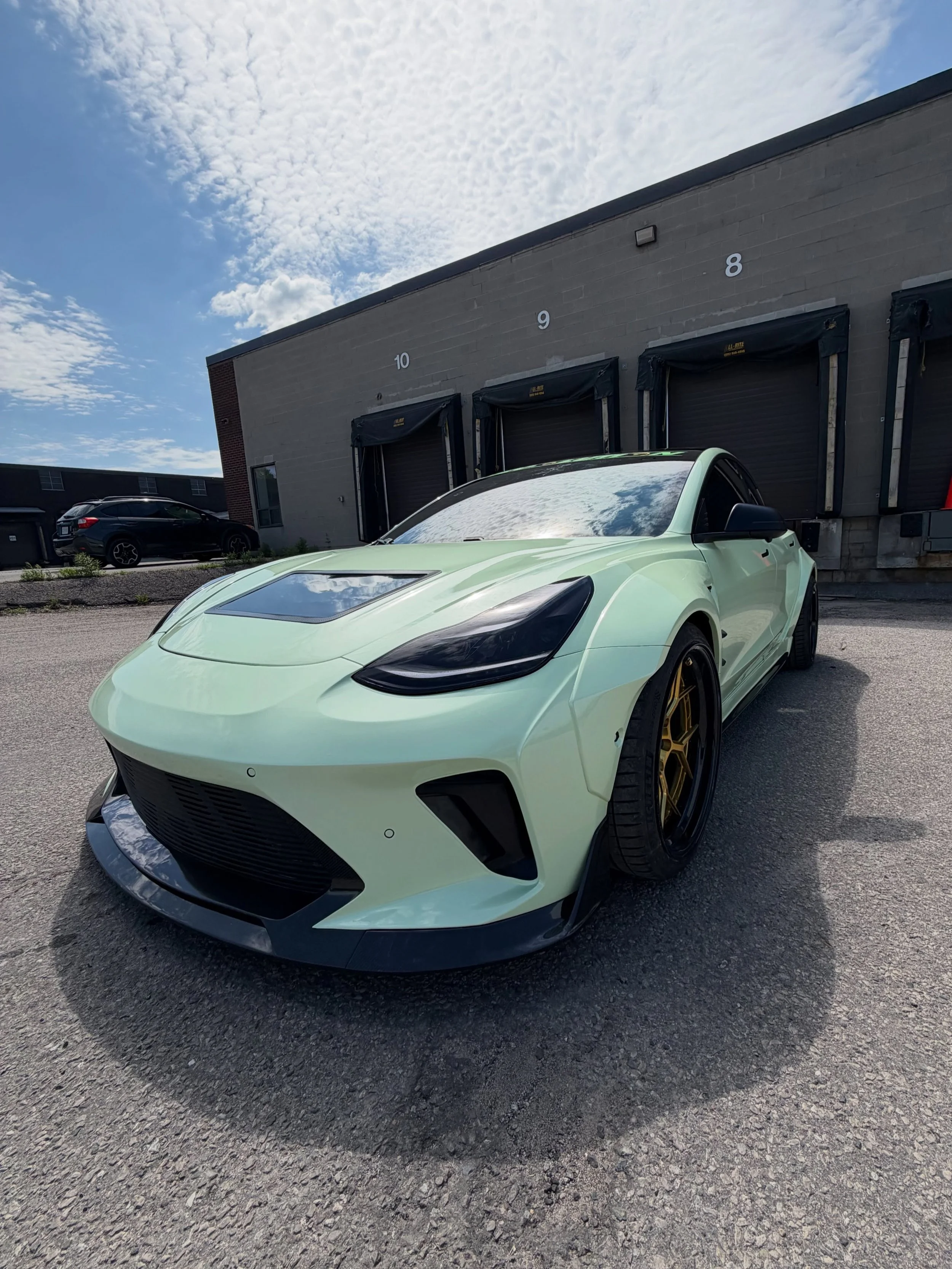 This 1 of 1 Tesla Model 3 got complete makeover, fully wrapped in Avocado Green @ravoonycarwrap 

- Headlights/Taillights Smoked PPF
- PPF on all exposed Carbon Fibre 
- Door Jambs unique wrap Horror Design 

Get Vinyl Wrap From https://www.ravoony.c