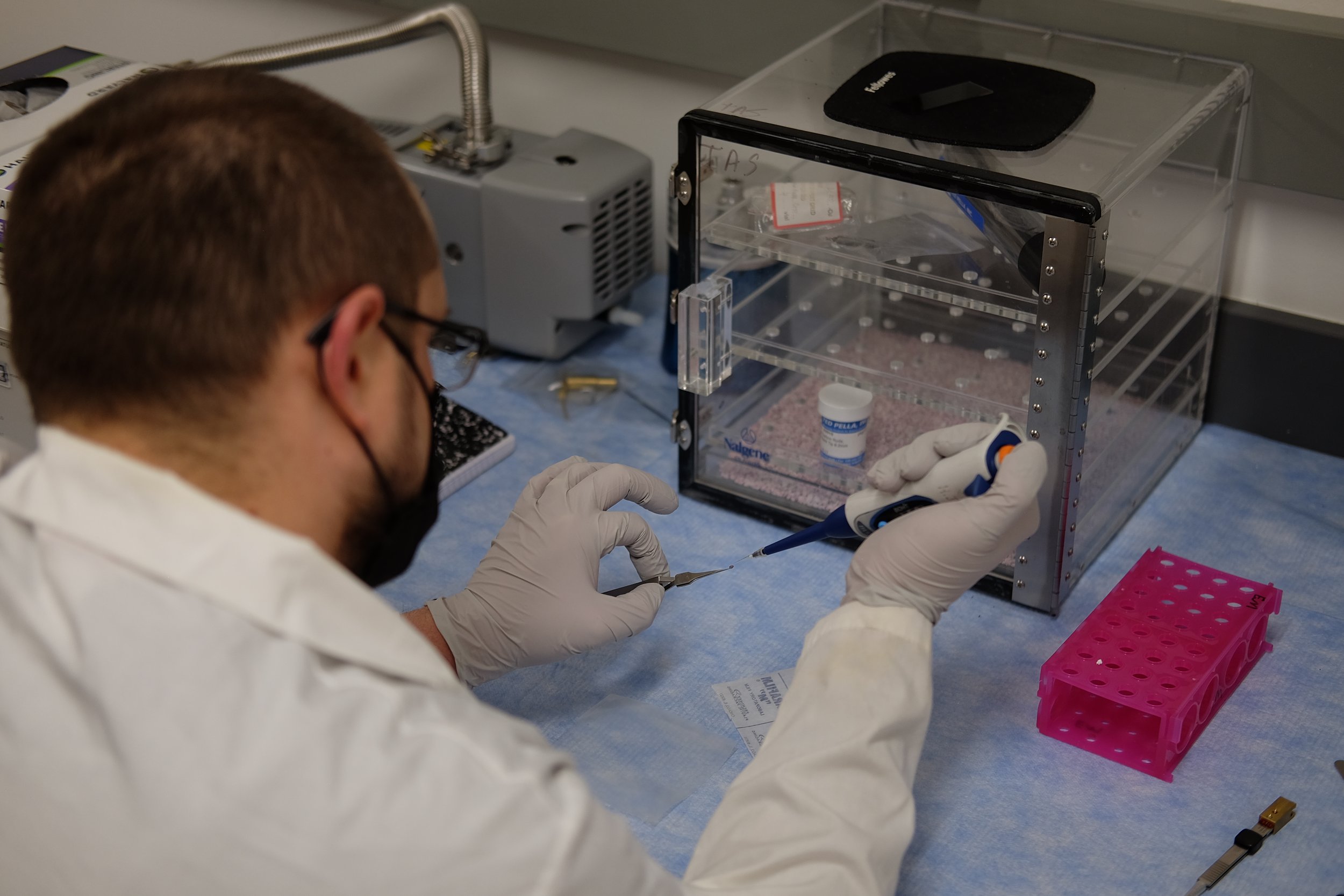 Chris preparing a negative stain grid