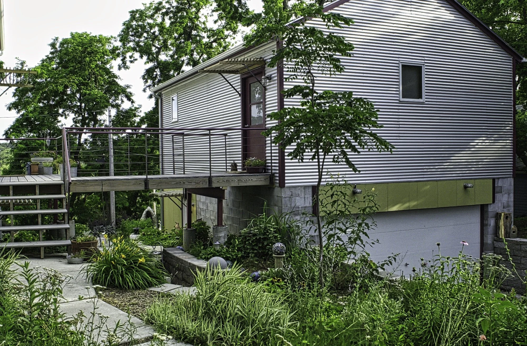 417 center street exterior 2.jpeg