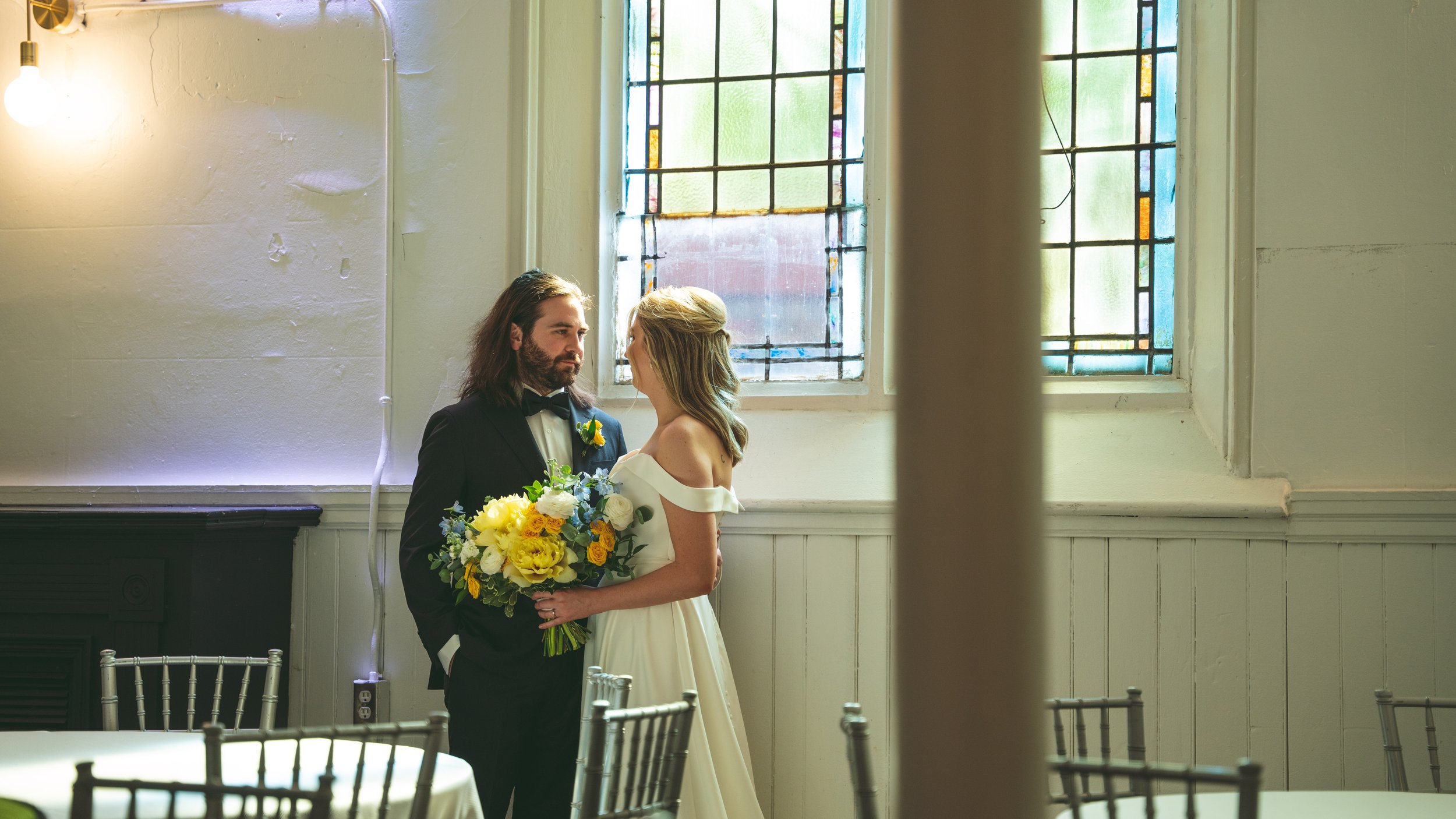 beautiful outdoor wedding bride and groom in love