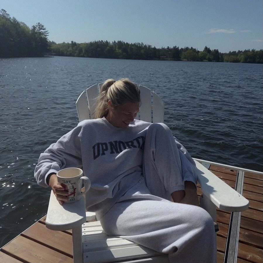 MAGIQUE FROM THE DOCK I REPEAT MAGIQUE FROM THE DOCK✨🌊🪵🩵 HMD weekend everyone

by @greta.shaeffer @theblondeparty 
#midwestmagique