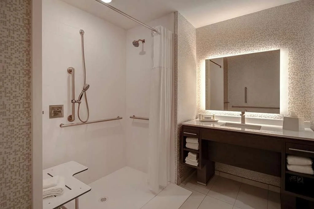 guest-room.jpg