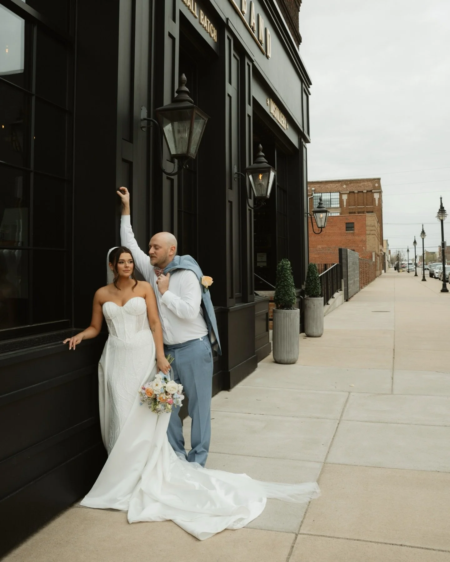 jorgia + brendan&rsquo;s april wedding at the @venue_chisca 🌸

second shooting alongside @hannahheyen.photos ✨

wedding days are always such a sweet reminder of what an honor it is to be trusted with documenting something so meaningful 🎞️🥹

to all