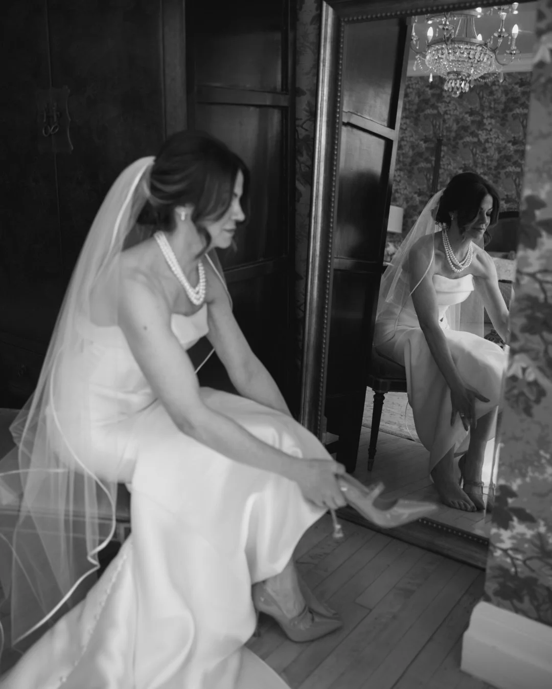 this past weekend, i had the honor of documenting jessica + david&rsquo;s wedding day at the beautiful @allertonpark ✨

here&rsquo;s just a little sneak peek of some of my favorite moments <3

their day was filled with so much intention, beauty, a