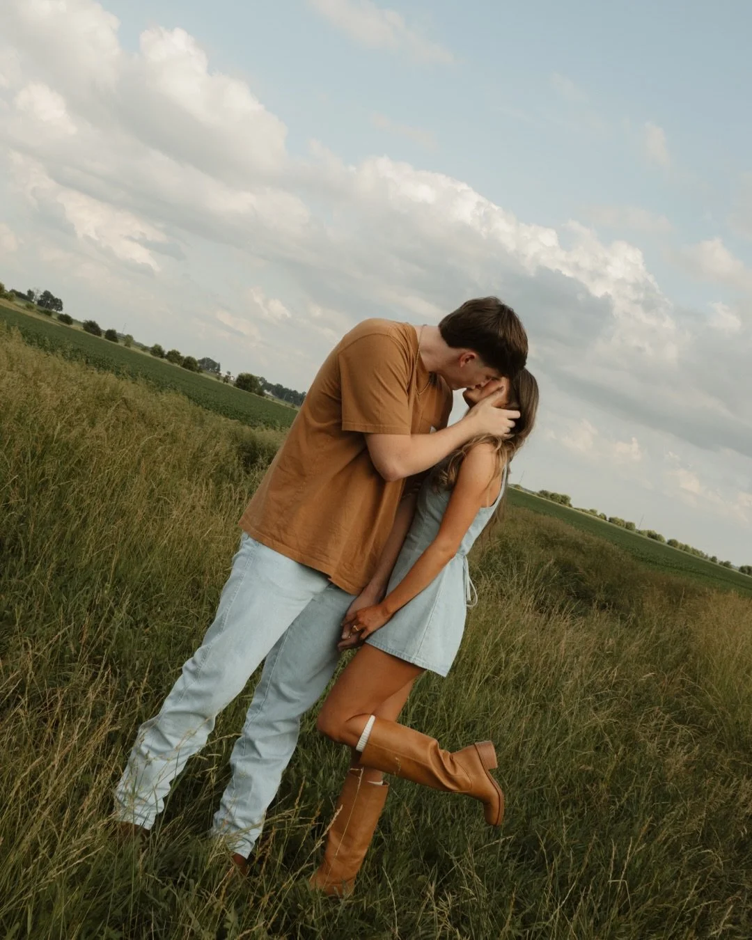 one of my favorite parts of the entire wedding experience is getting to spend time with my couples before the wedding day 🤍

more often than not, your engagement session is the very first time we meet in person, which is honestly one of my favorite 