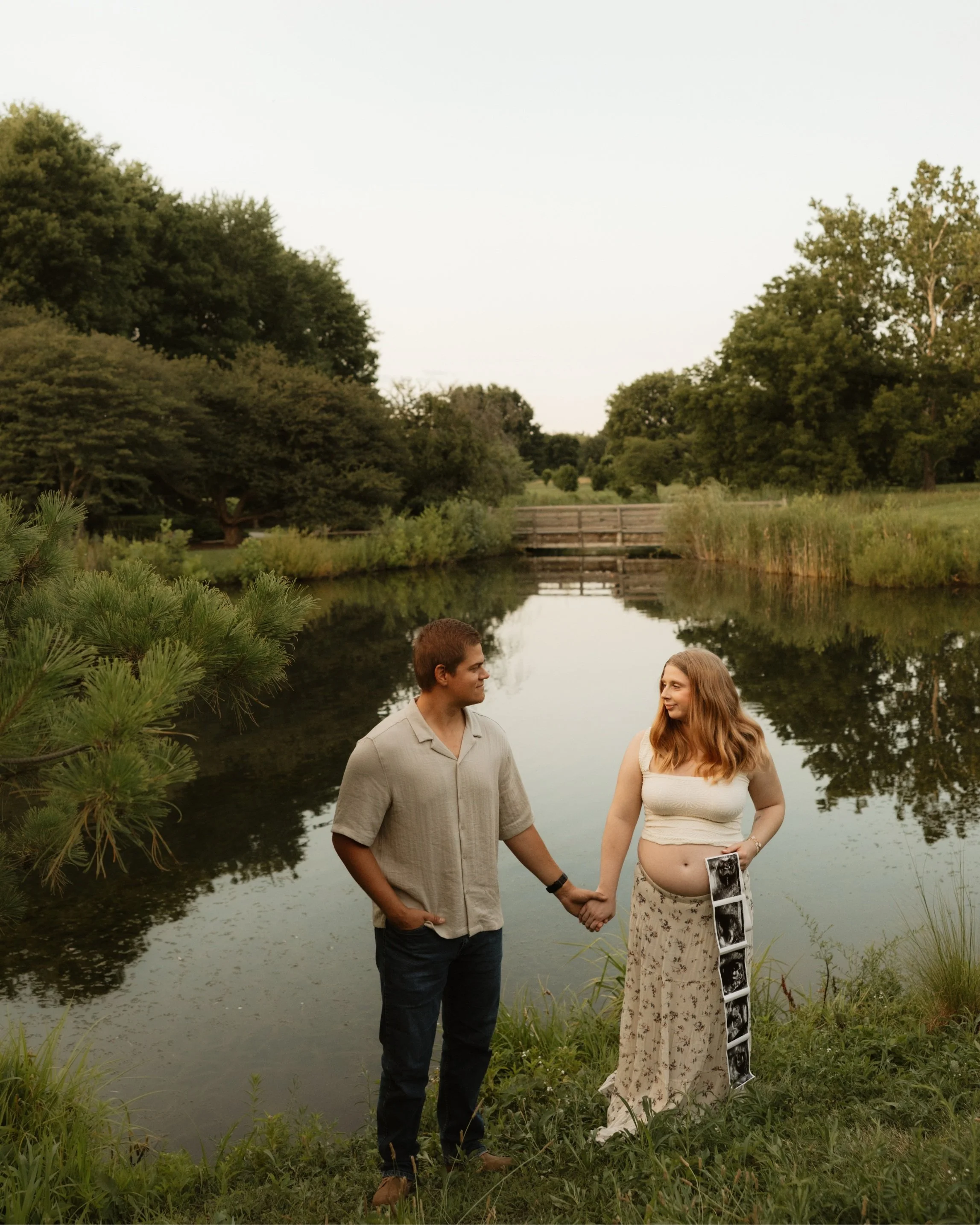 patiently awaiting meadow's arrival 🌾🤎

lately, i've had the sweetest honor of documenting so many growing families. pregnancy announcements, growing bellies, tiny newborns, and all the beautiful little moments in between. and goodness, what a gift