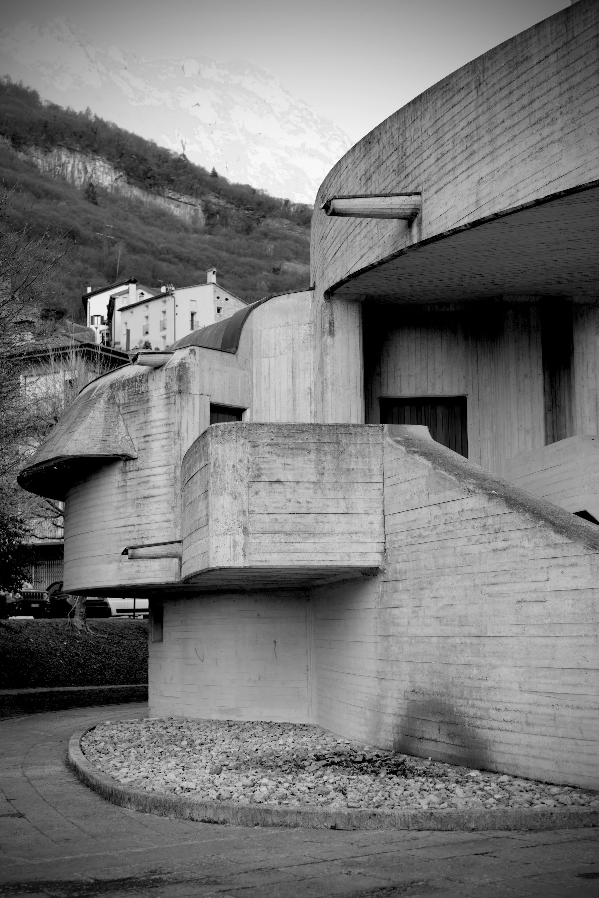 Photo of Giovanni Michelucci's Sanata Maria Immacolata church facade in Longarone