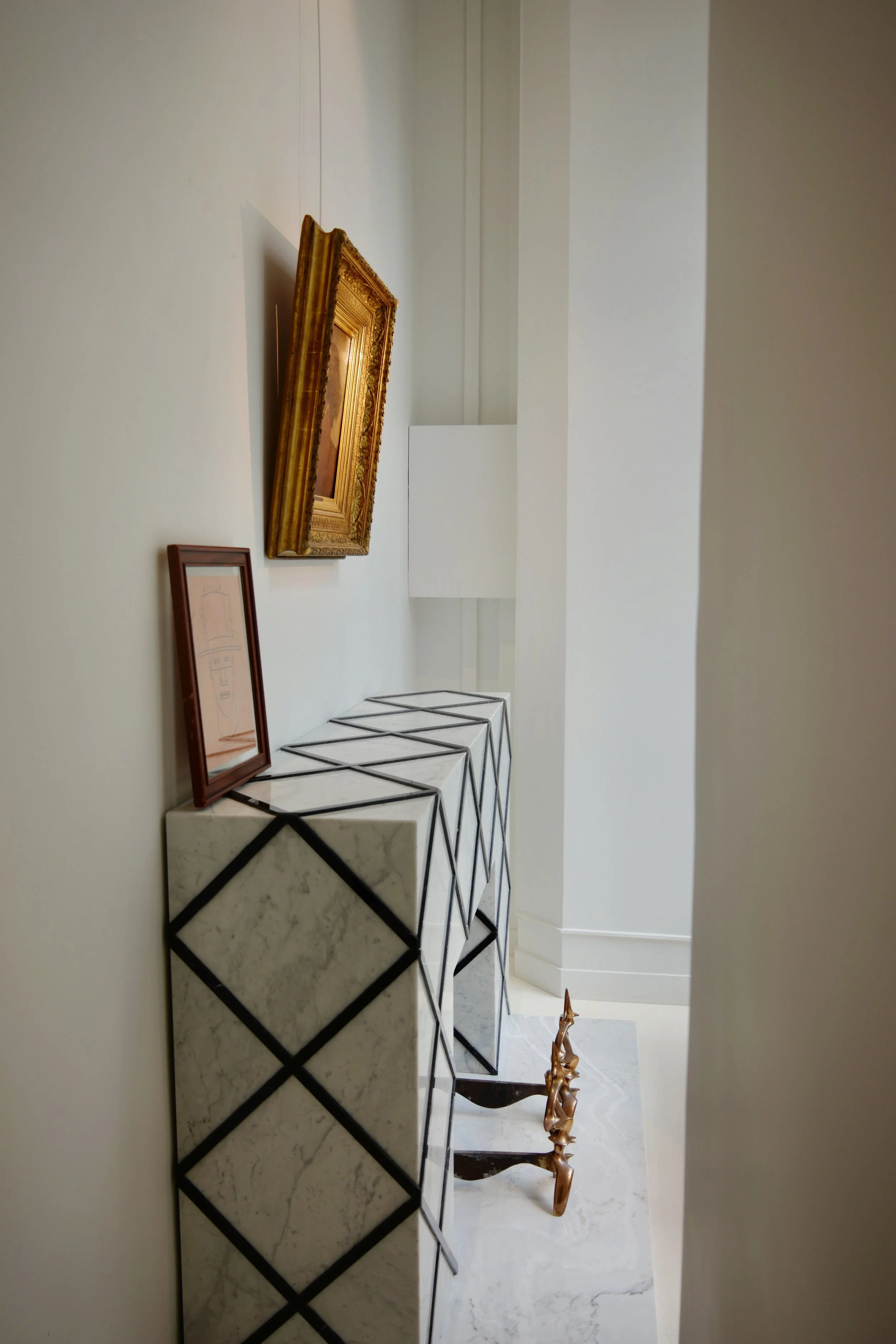 Art Deco Mantelpiece at Galerie Patrick Fourtin Paris