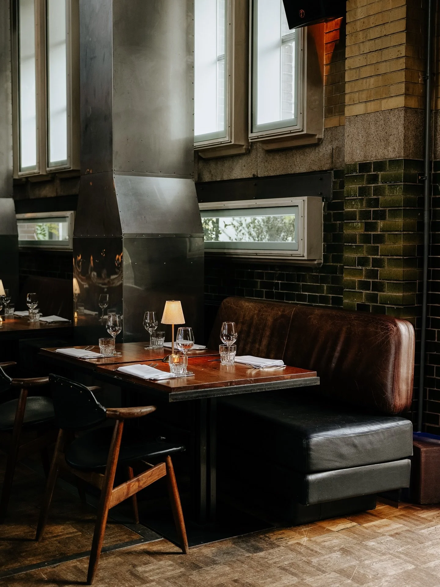 Classic flavours with a modern edge. Industrial setting, warm atmosphere, and live jazz to complete the night.
Book your table and taste the update on the classics.

#Pompstation #AmsterdamEats #AmsterdamFoodie #ModernCuisine #JazzNightAmsterdam #Ind