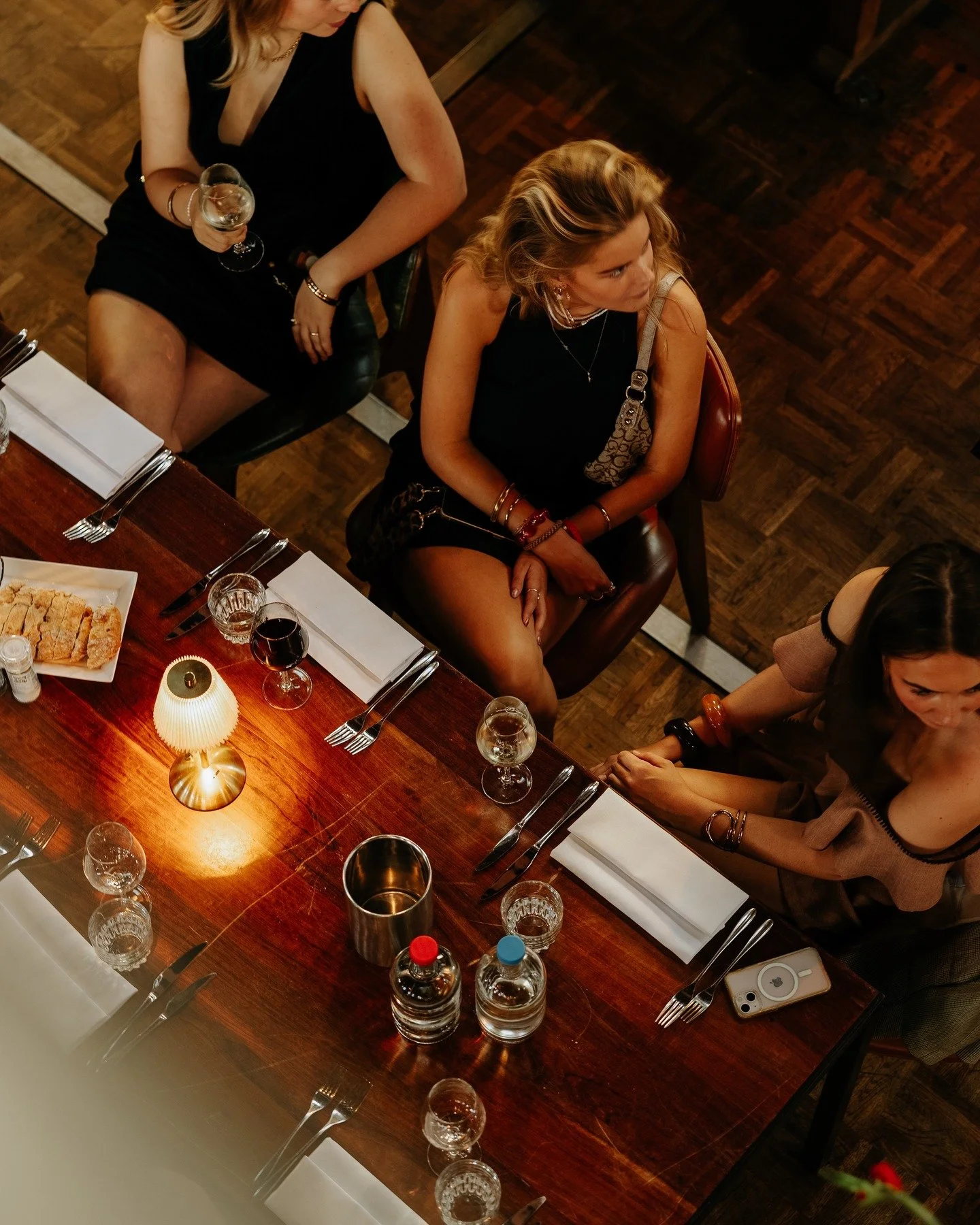 Diner en live jazz bij Pompstation.

iedere donderdag, vrijdag en zaterdagavond. 

Je reserveert een tafel, bestelt &agrave; la carte en geniet van de live jazz muziek op de achtergrond. 

Reserveer een tafel of neem contact op voor een diner met een