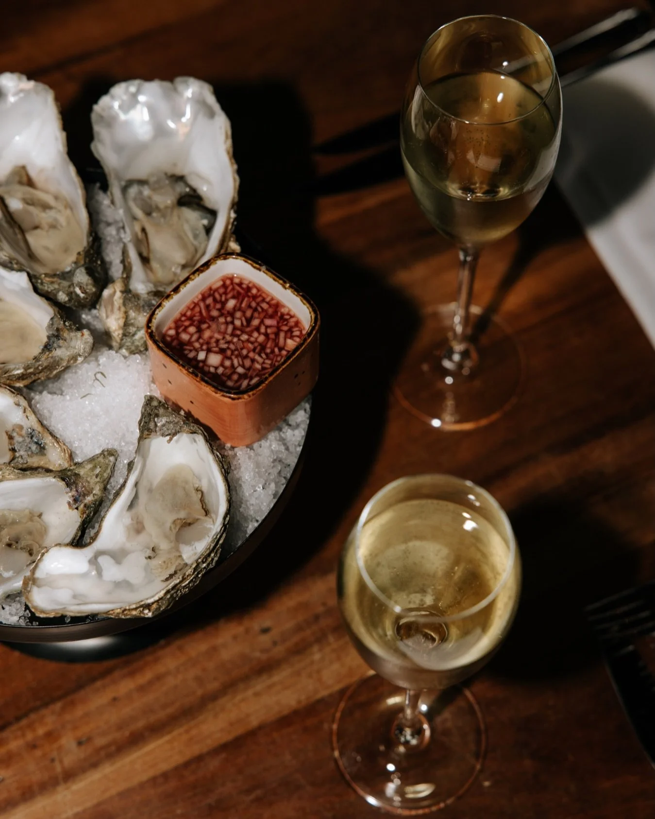 Fresh oysters, a chilled glass of bubbles, and nowhere else you need to be.

Start the evening at Pompstation with something simple and perfect. Freshly shucked oysters served on ice, paired with a crisp glass of wine. Whether it&rsquo;s after work d