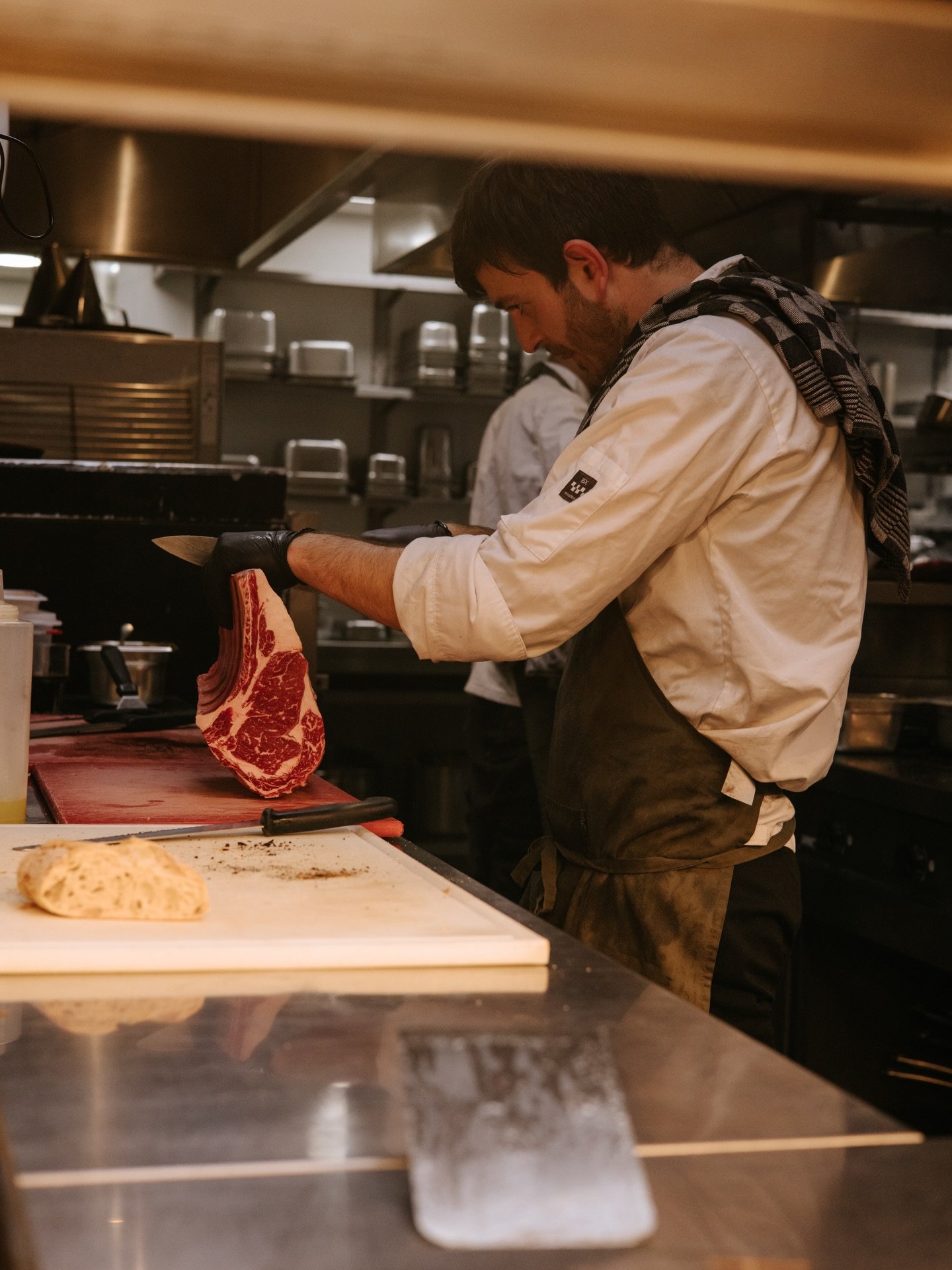 C&ocirc;te de Boeuf on the charcoal grill.

1kg, cooked over coals and brought to the table to share.

Available tonight. 
&euro;60

Live jazz tonight and throughout the weekend.

Walk in or reserve a table.

Pompstation

#AmsterdamOost
#CoteDeBoeuf
