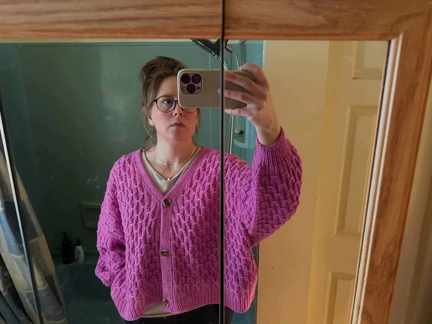 #jennyjacketvneck by @petiteknit in new colorway Hydrangea 🌺