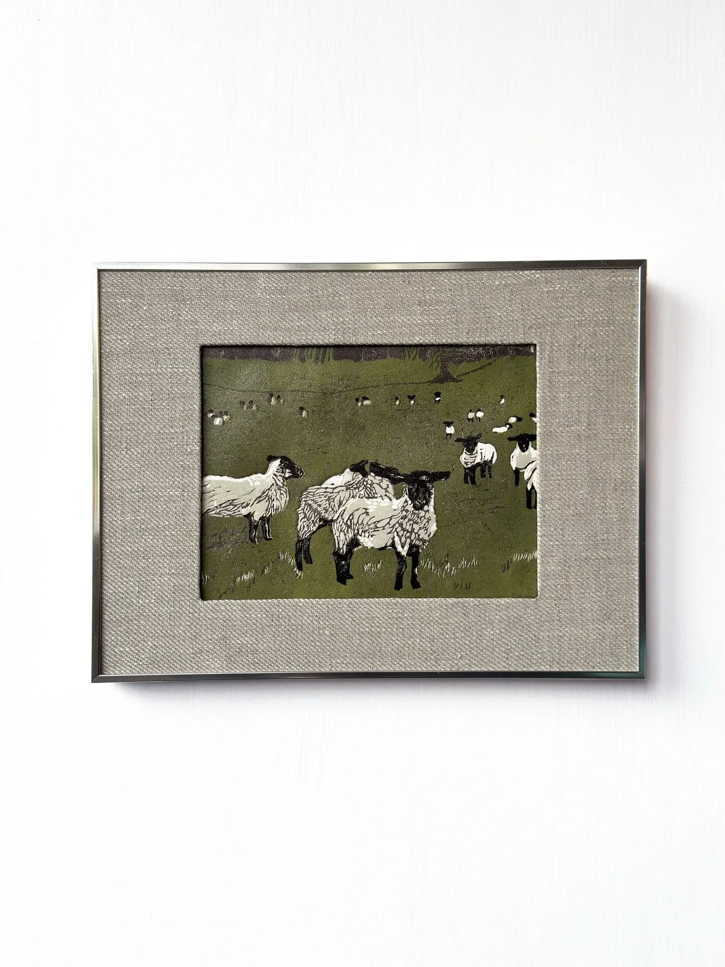 Staring
Edition 1/2
Reduction lino print on washi
24x31.5cm framed in brushed metal frame
2026

#printmaking #reductionprint #linoprint #framingart