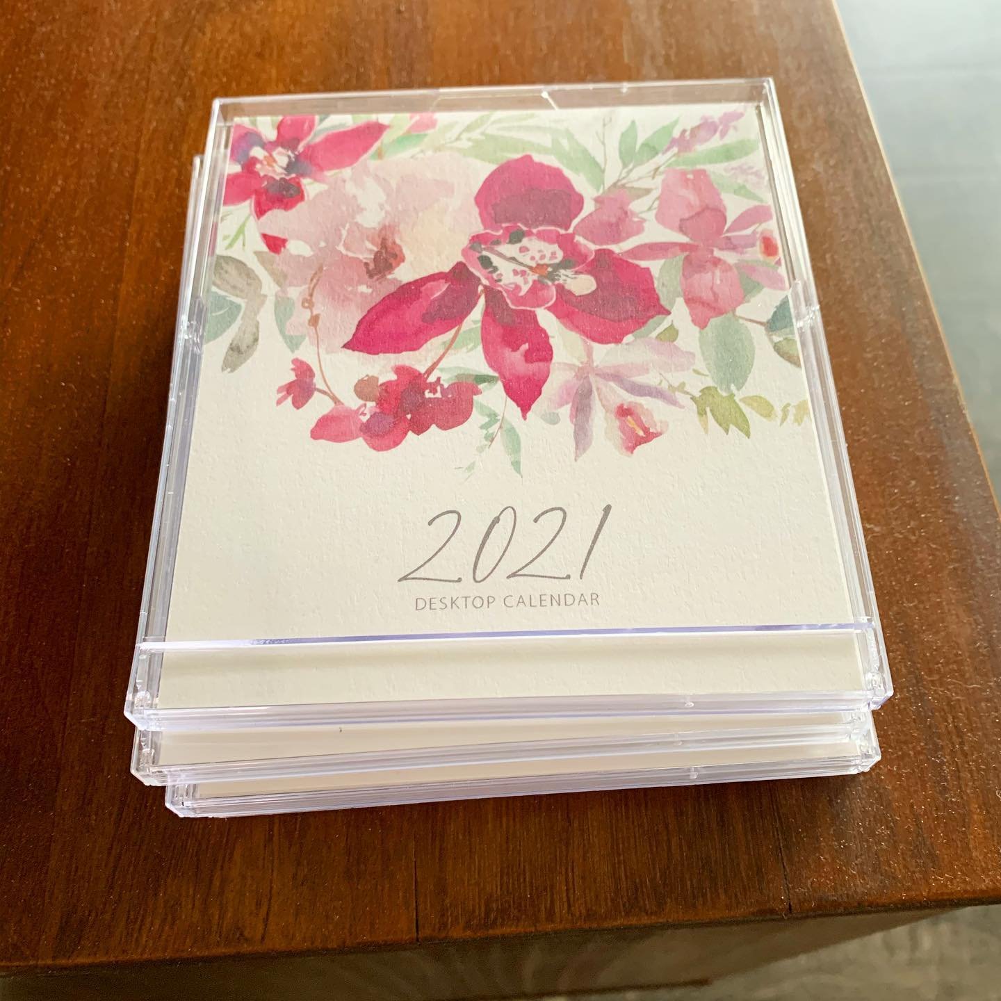 2 weeks left of 2020, y&rsquo;all. Don&rsquo;t forget to get your cali&rsquo;s!

#goodbye2020 #fuck2020 #calendars #desktopcalendar #floralcalendar #2021calendar