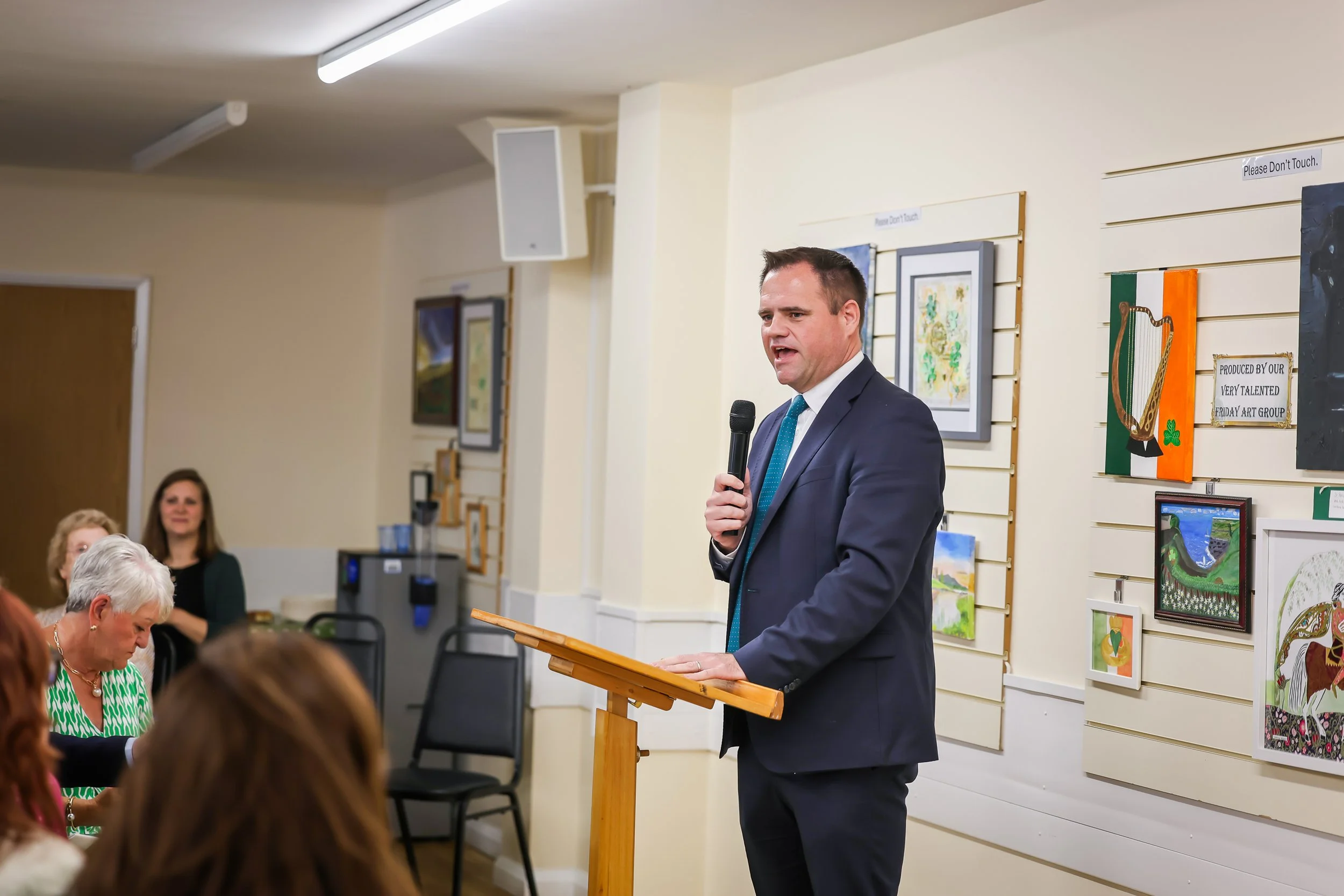 Minister at Luton Irish Forum-185.jpg