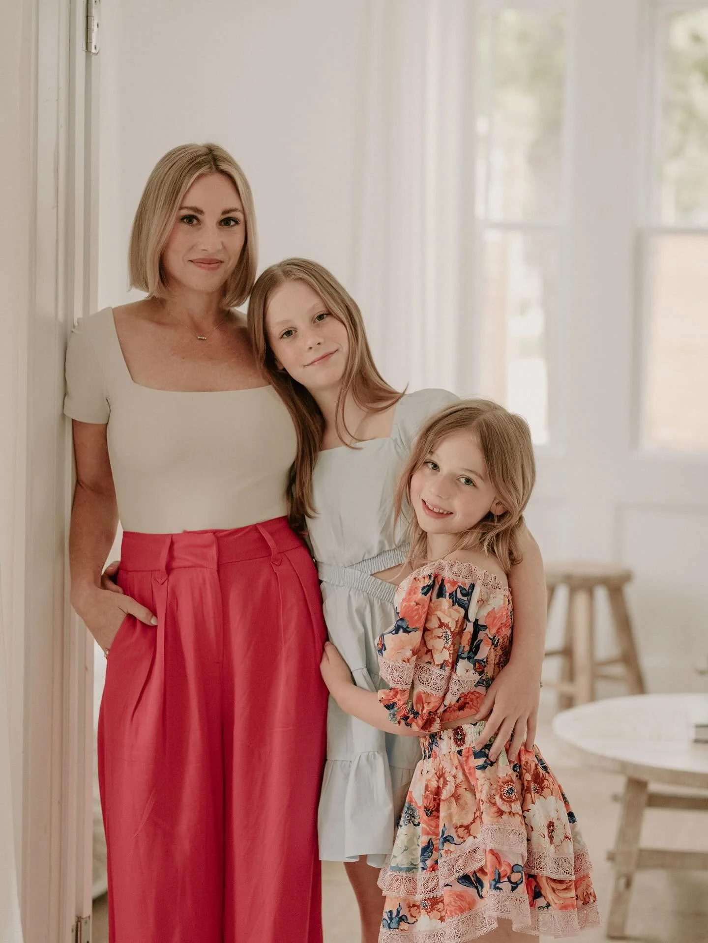 Three generations, one bond 🤍 There&rsquo;s something so special about freezing these moments in time&mdash;where legacy, love, and laughter all live in one frame.
I love this sweet connection between grandmother, mother, and daughters we captured a