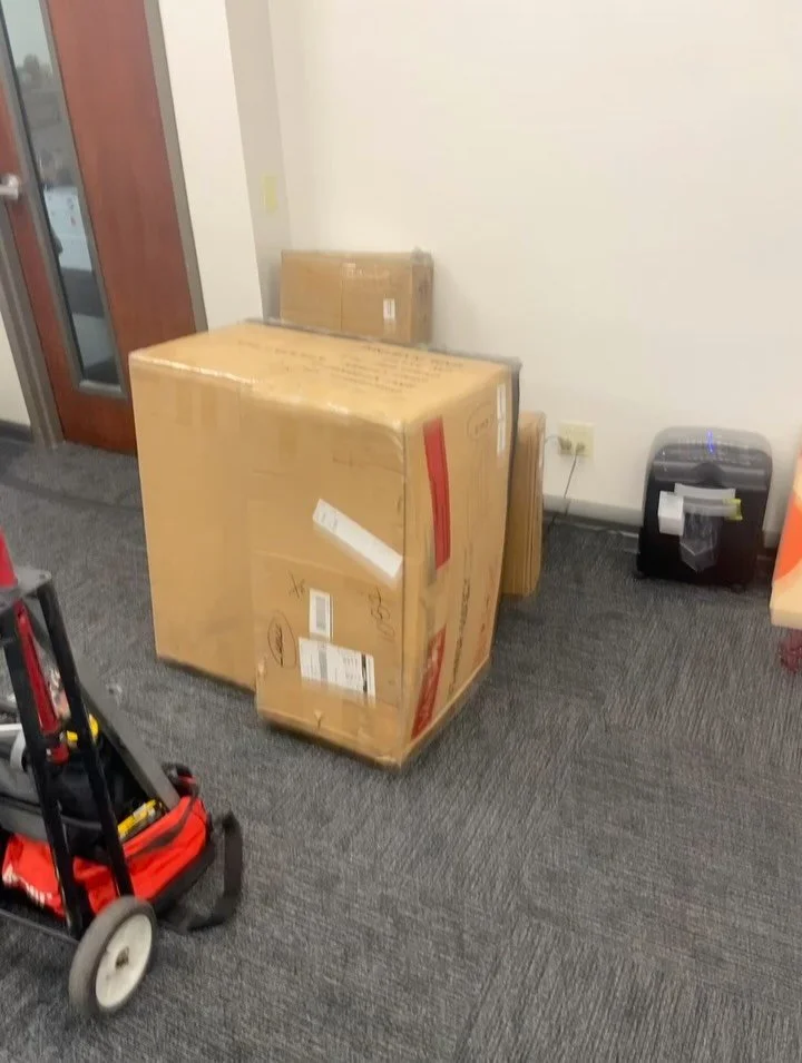 Quick easy work for my folks over at 5151 ; assembly and hanging art 👍🏾

Link in bio for booking services