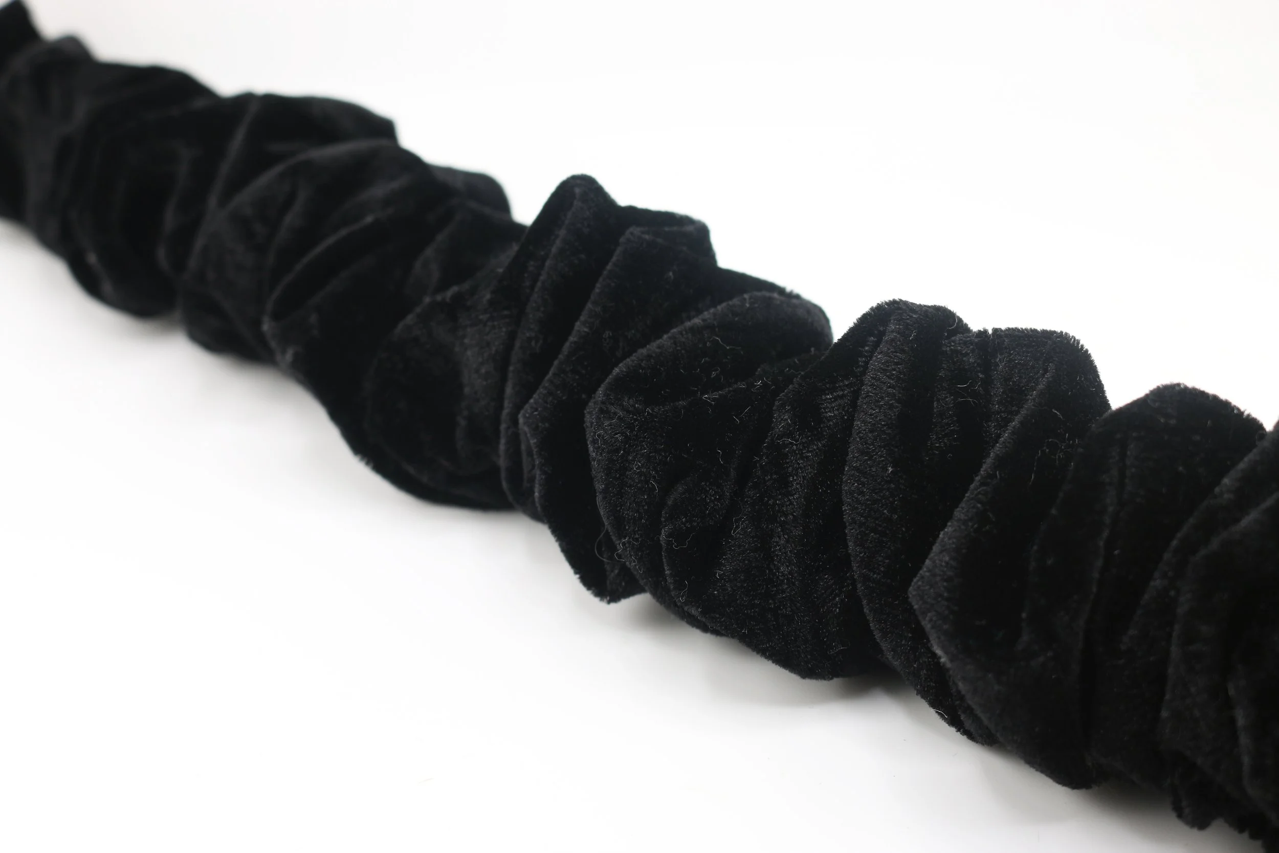 Black velvet scrunchie 4.jpg