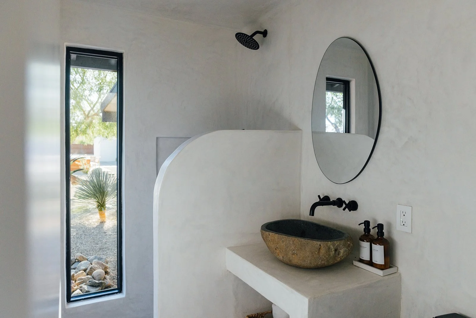 Bathroom2_001.jpg