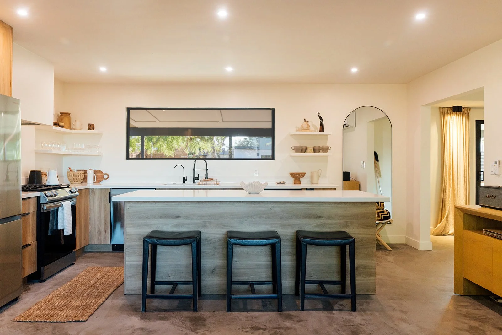 Kitchen_001.jpg