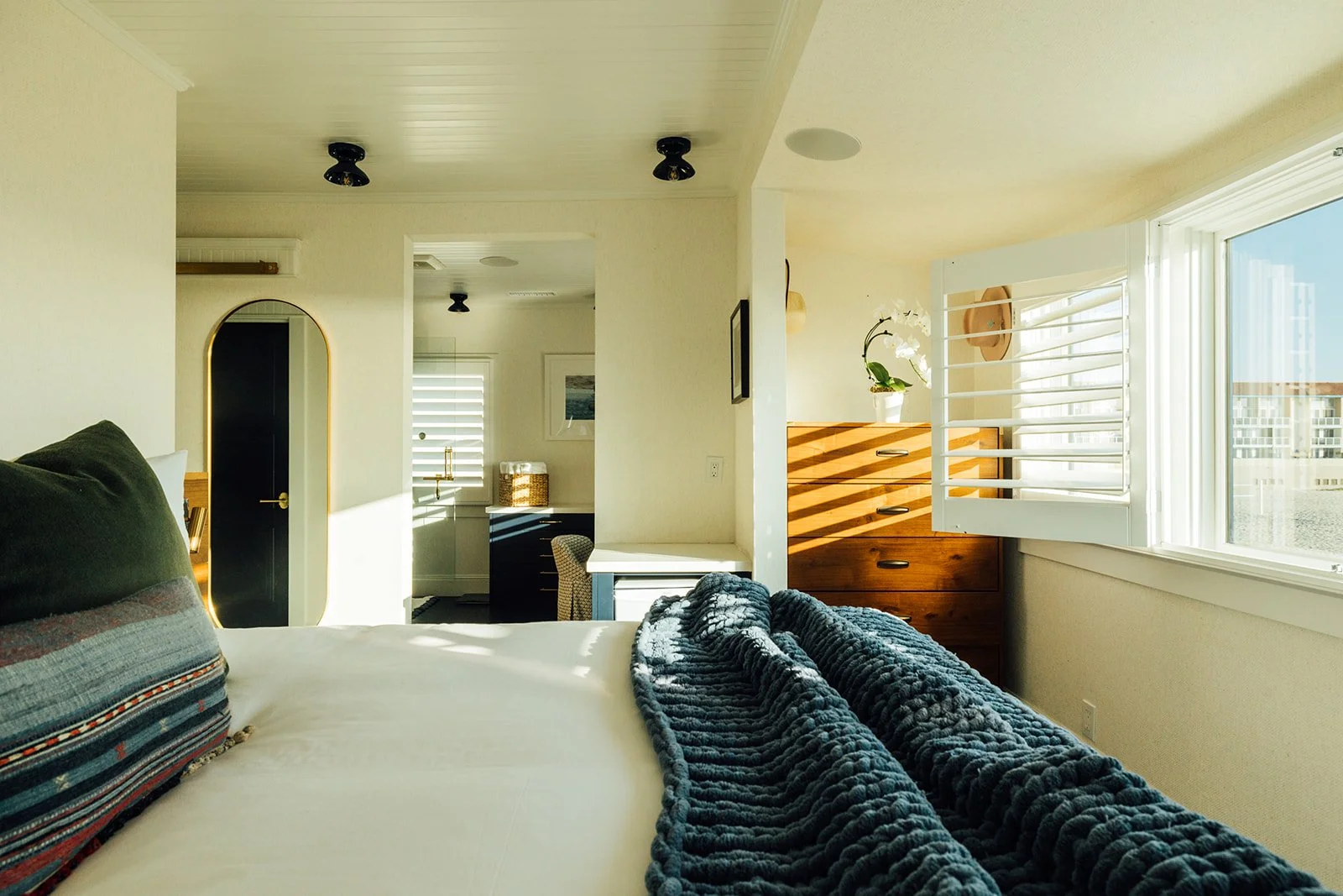 Primarybedroom_007.jpg