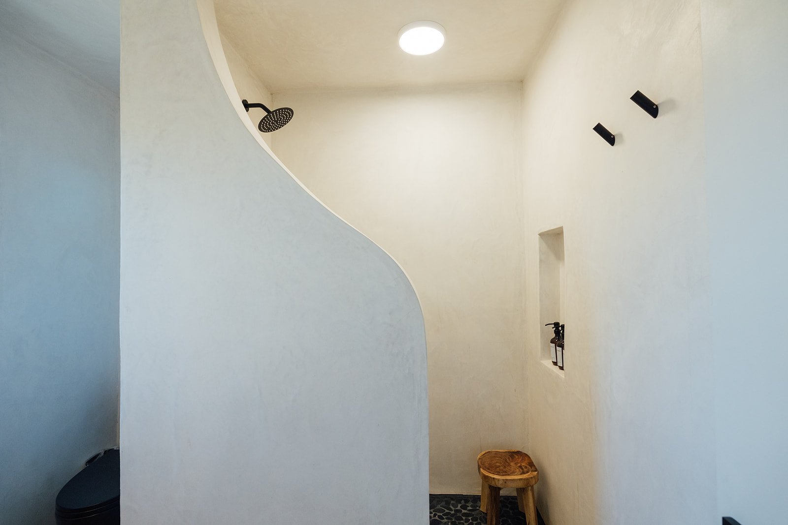 Bathroom1_002.jpg