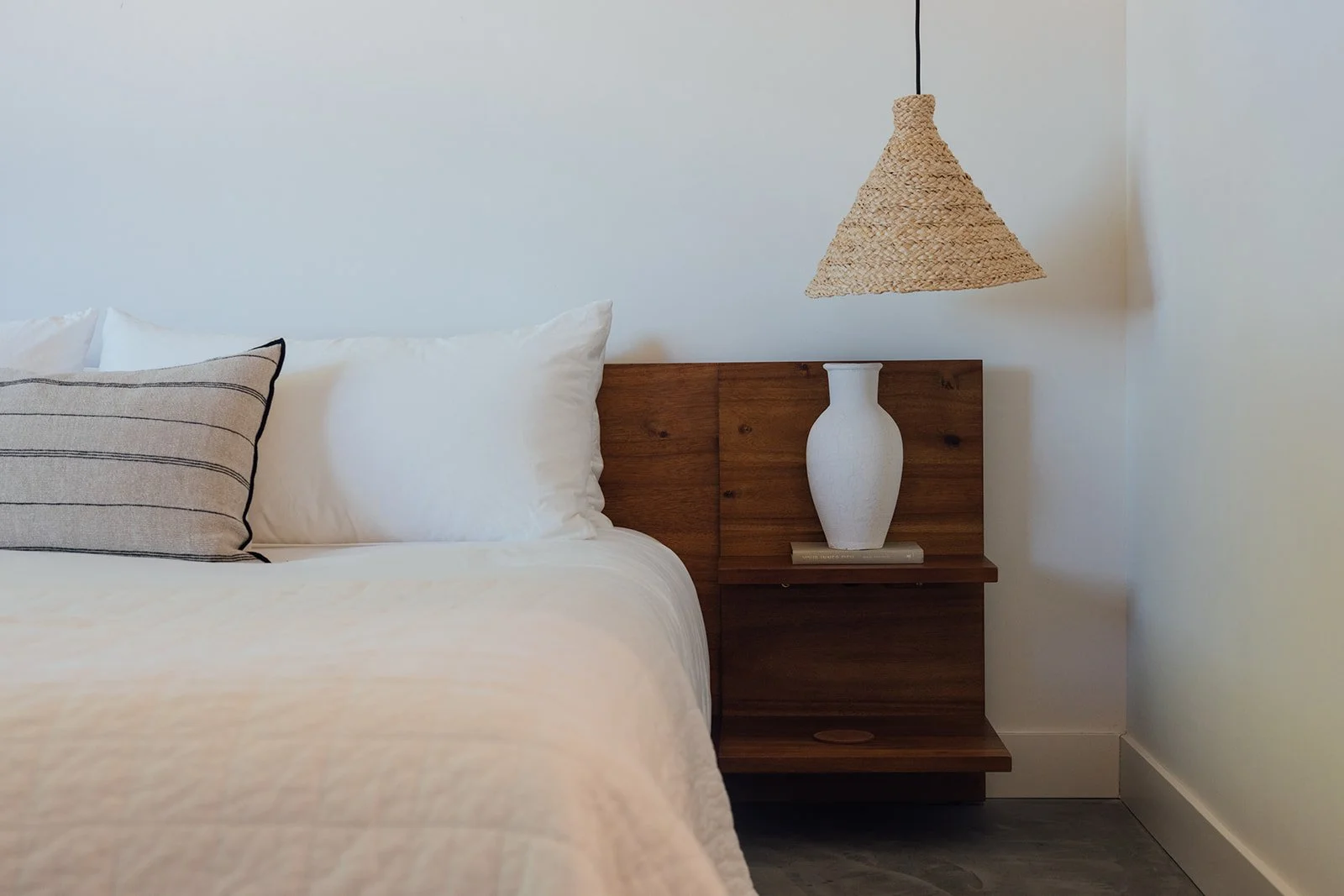 Bedroom2_002.jpg