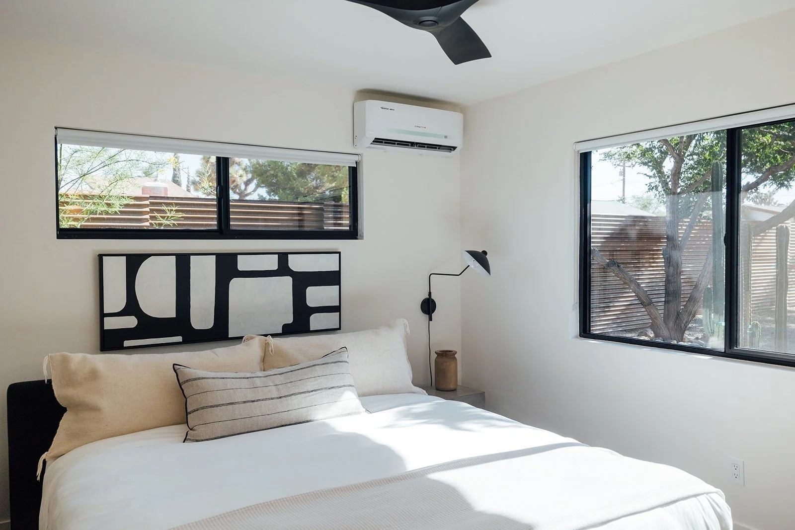 Bedroom1_003.jpg