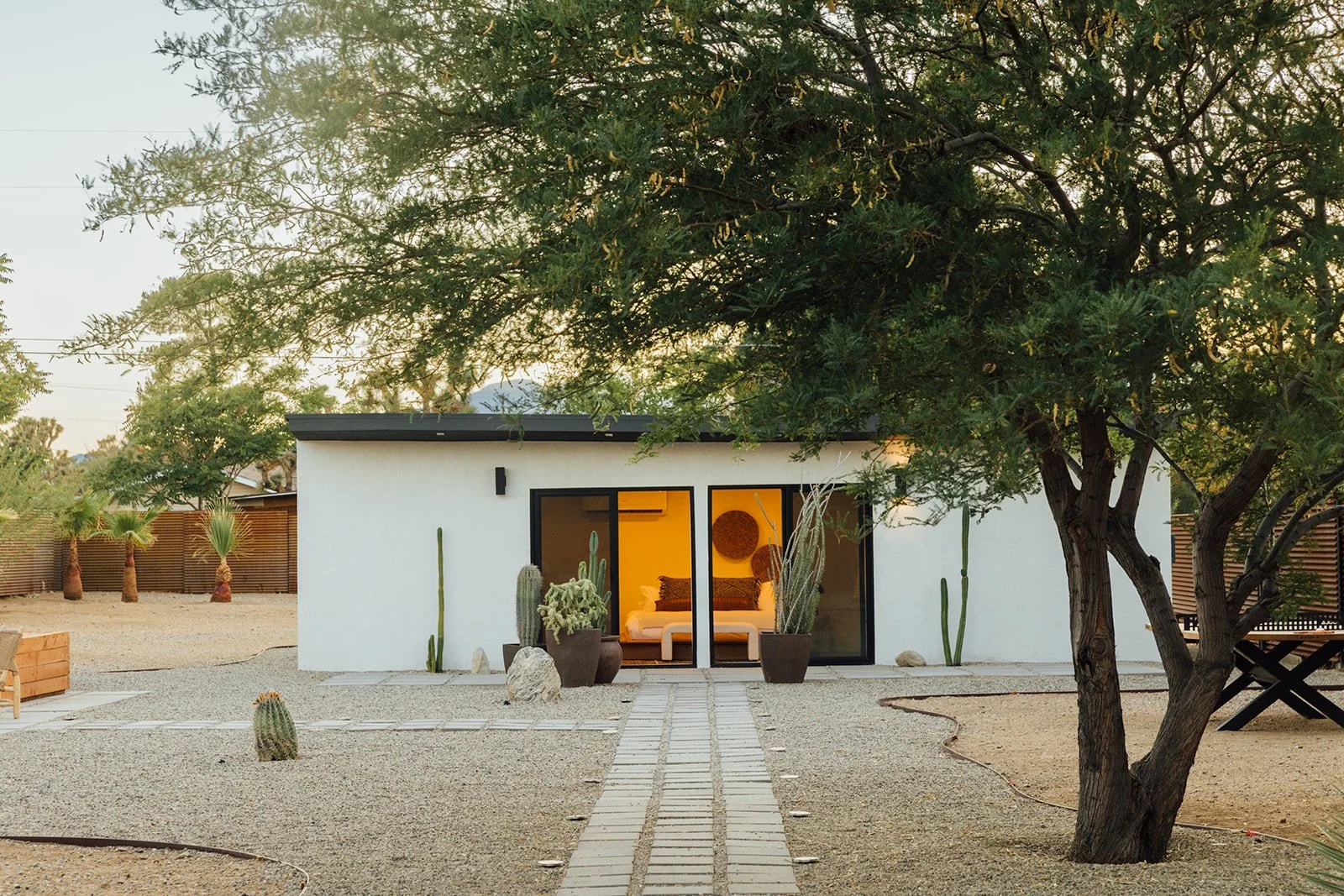 EXTERIOR_041.jpg