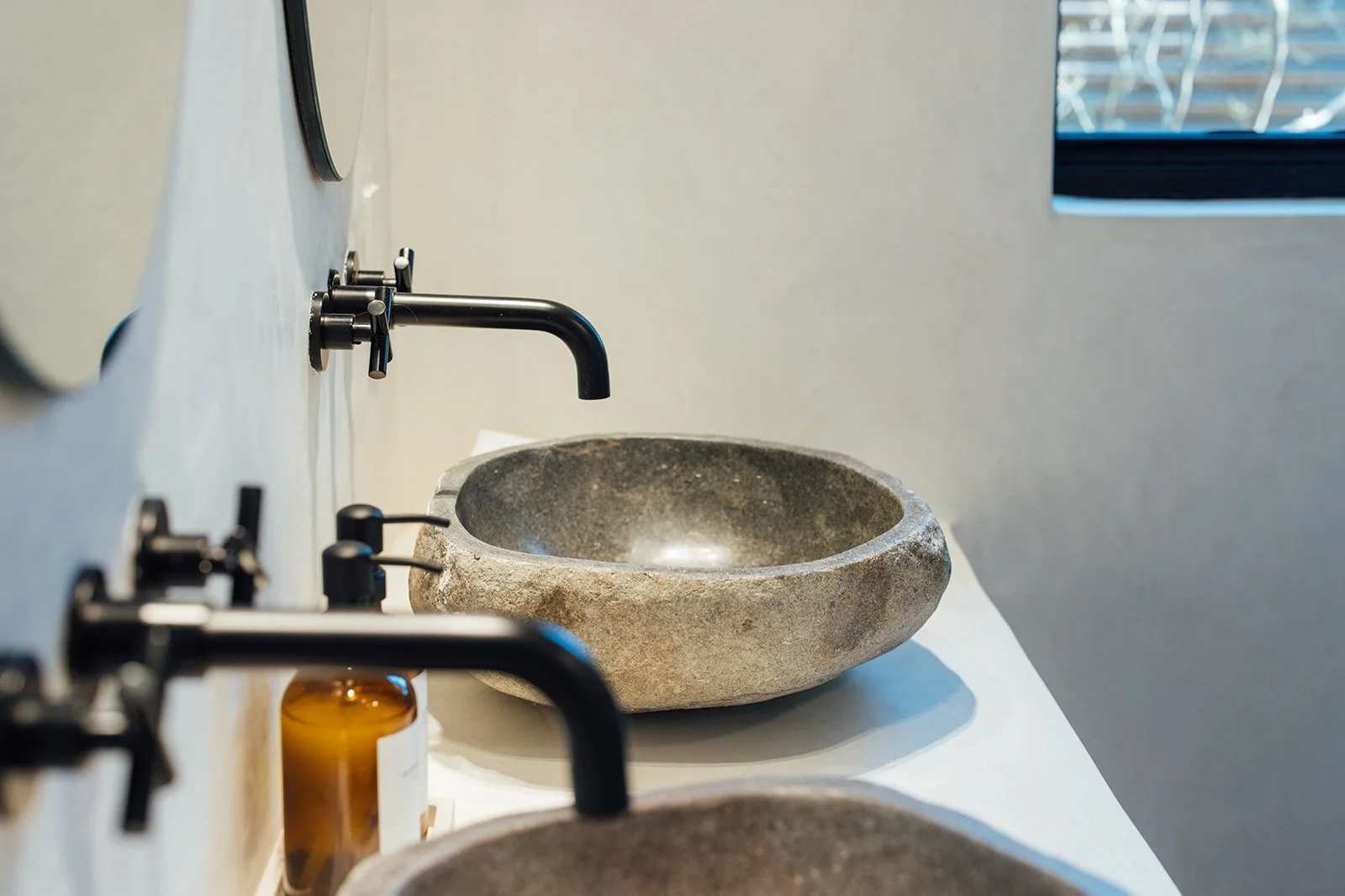 Bathroom1_003.jpg