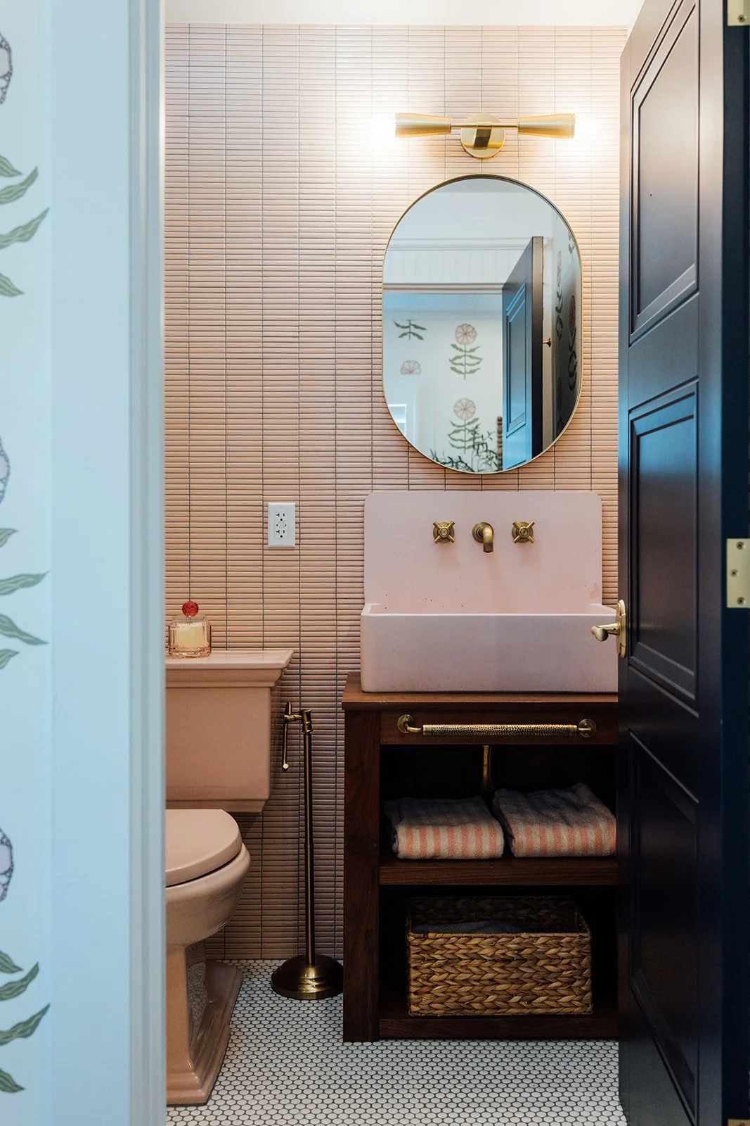 Bathroom1_002.jpg