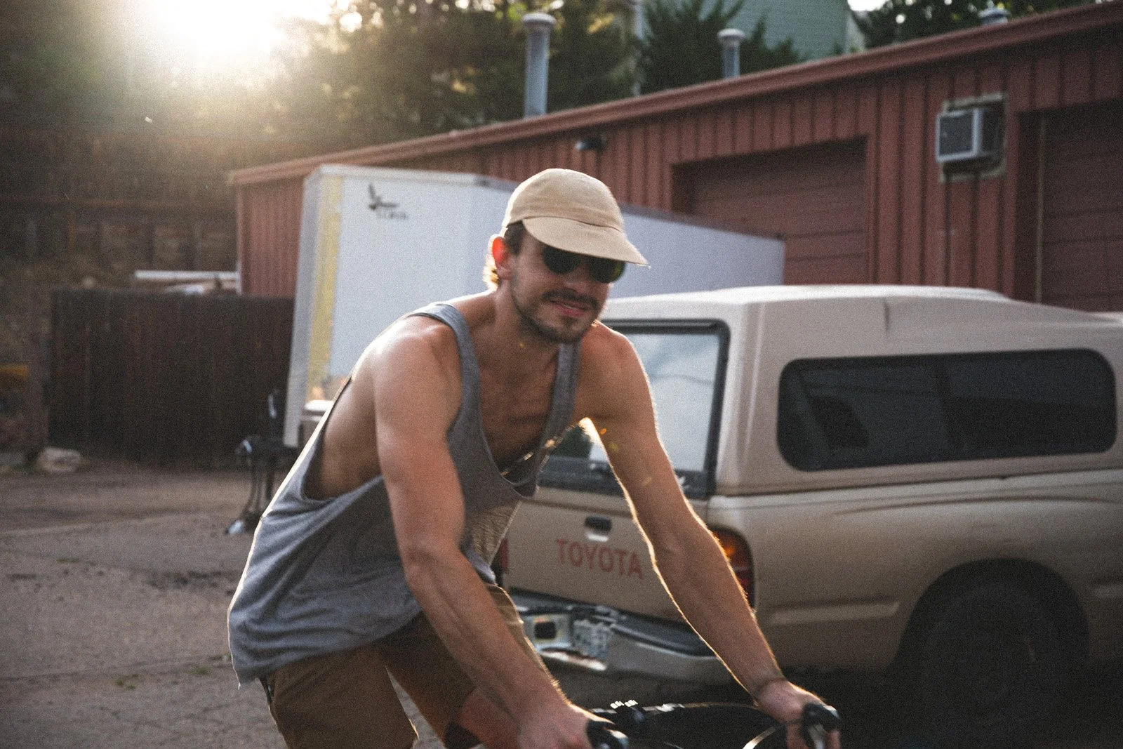 Afternoon hangs with the van building wizard himself (Nikola, July 2020)