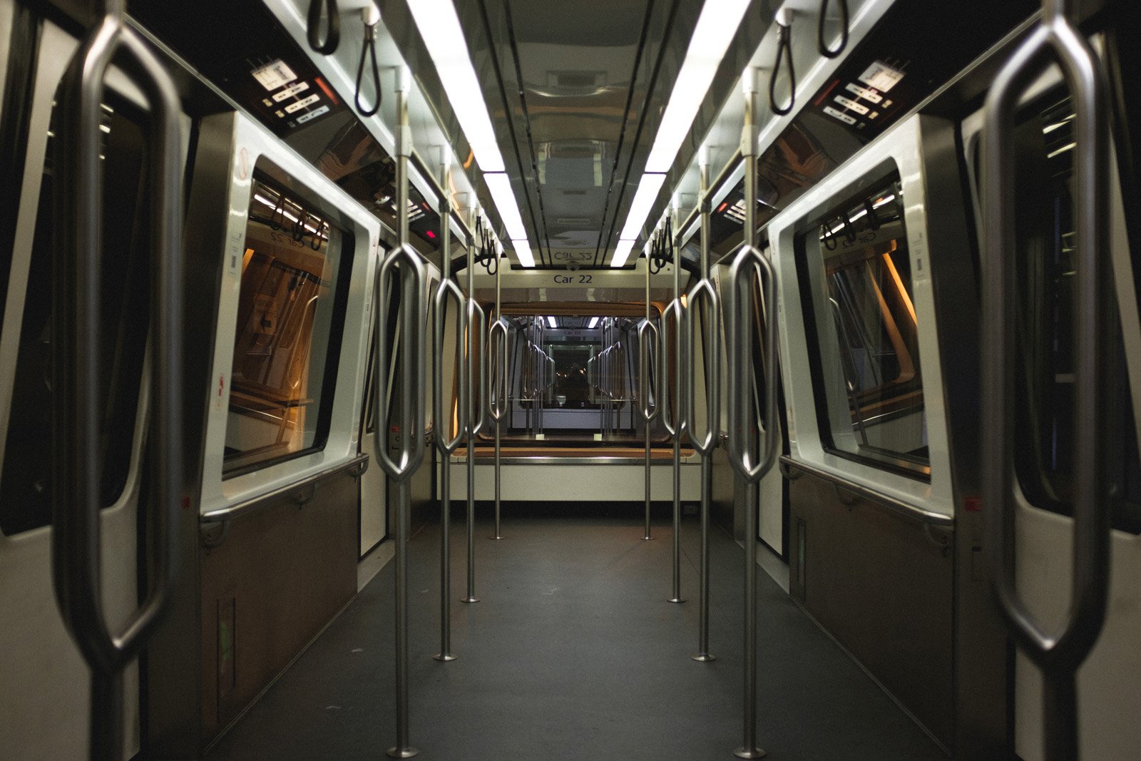 Pandemic vacancy on the DIA train (December 2020)