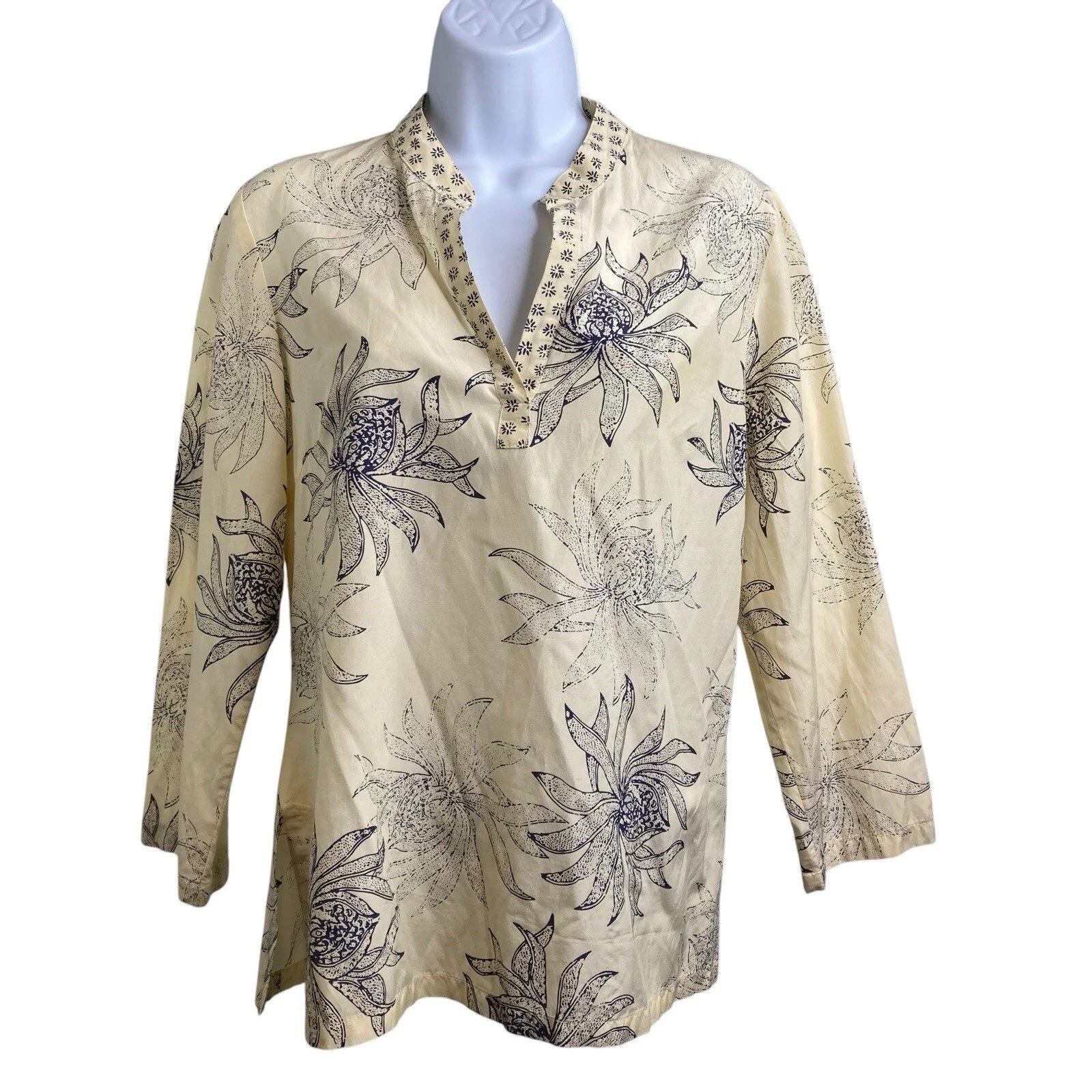 J McLaughlin Womens Cream Floral Silk Blend Tunic Blouse Size 6 Old Money Resort
